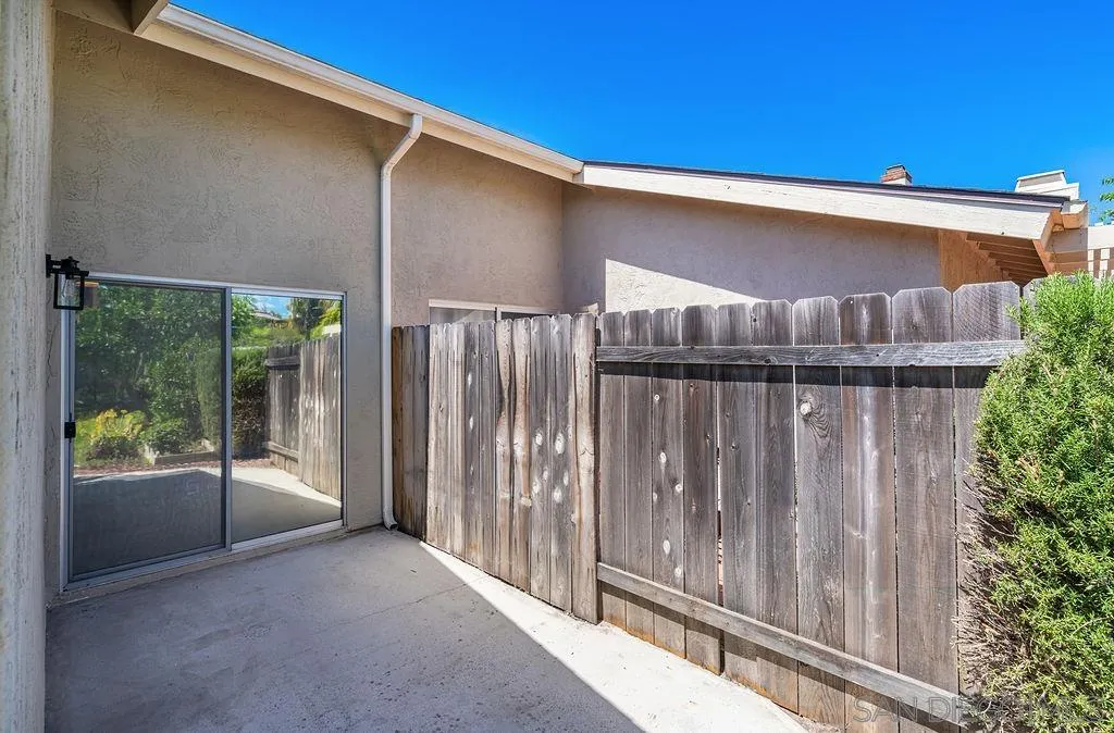 https://cdn.realtyfeed.com/cdn/127/260008240/4c0bbae7b3c50f0782109bec047556b3.webp