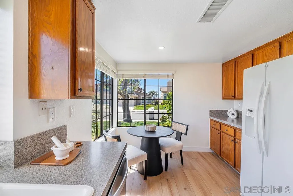 Photo #15: 260008240 Listing: Photo #15