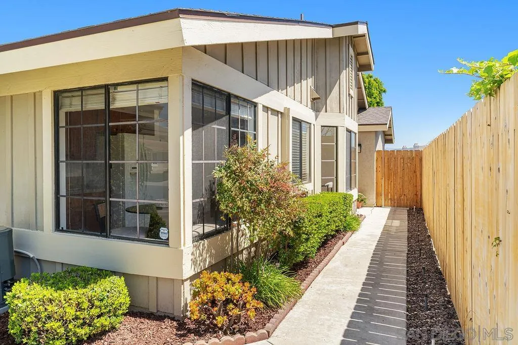 https://cdn.realtyfeed.com/cdn/127/260008240/e19fdd12d3aaff894ced7710a1f14ad8.webp