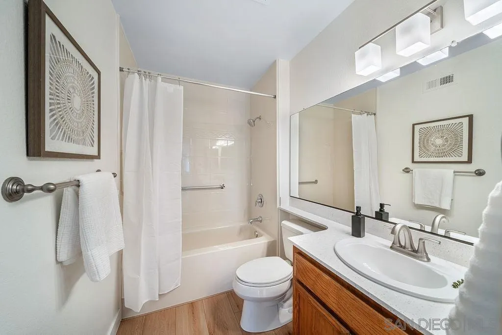 Photo #21: 260008240 Listing: Photo #21