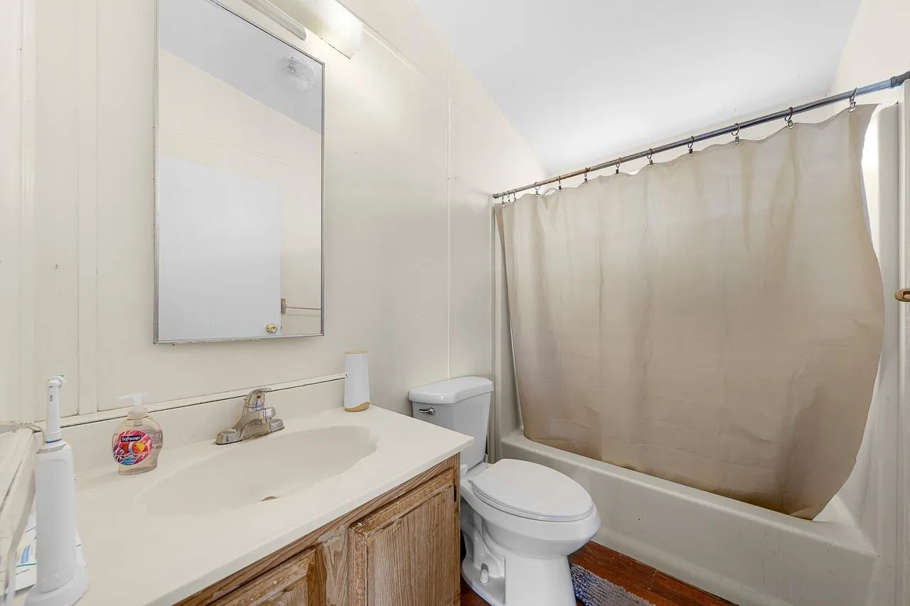 https://cdn.realtyfeed.com/cdn/127/260008243/87e618453c98bdd5de4b1b4568375680.webp