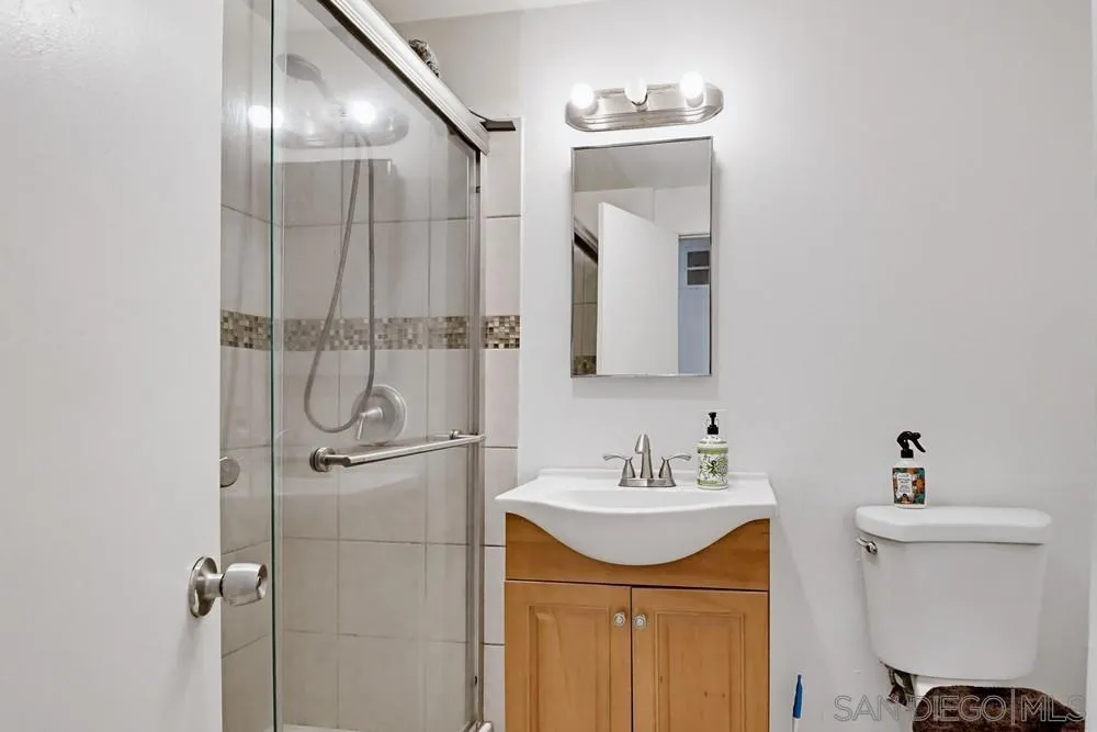 https://cdn.realtyfeed.com/cdn/127/260008244/17a75fdae83be12818b11ac95bf9c150.webp