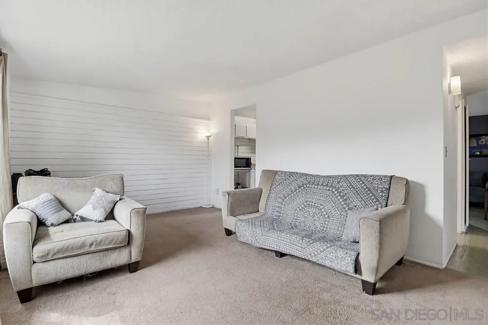 https://cdn.realtyfeed.com/cdn/127/260008244/c429ebb77998bd8cb55121d5d9958437.webp