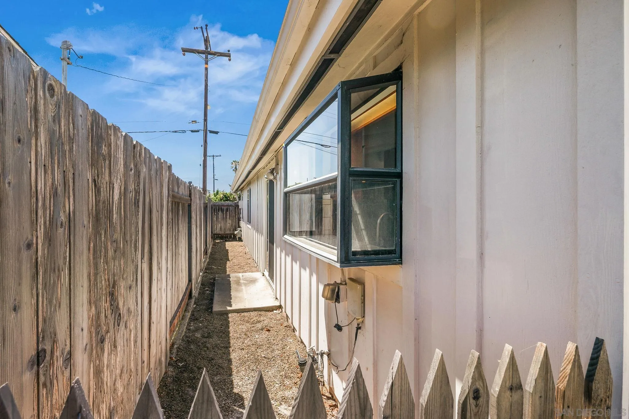 https://cdn.realtyfeed.com/cdn/127/260008248/62130c791eaccadaabe323004770289d.webp