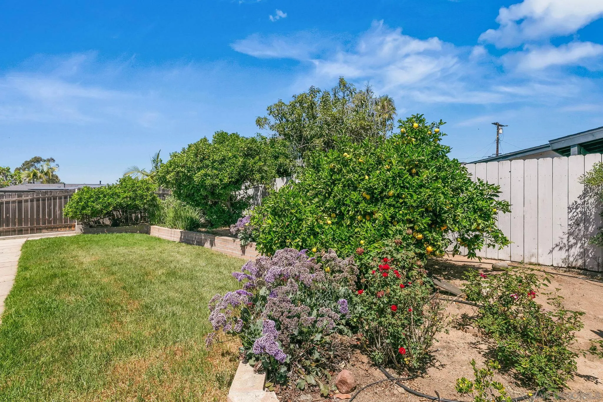 https://cdn.realtyfeed.com/cdn/127/260008248/7cac2117f13229c08b52c98cbb3966c1.webp