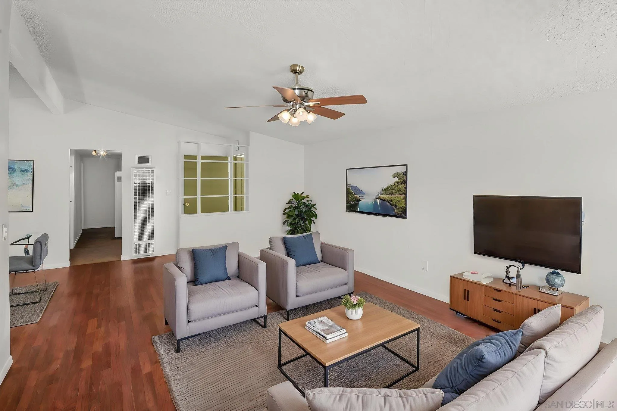 https://cdn.realtyfeed.com/cdn/127/260008248/98a3d0cbb170b6912afcf3394eb75578.webp
