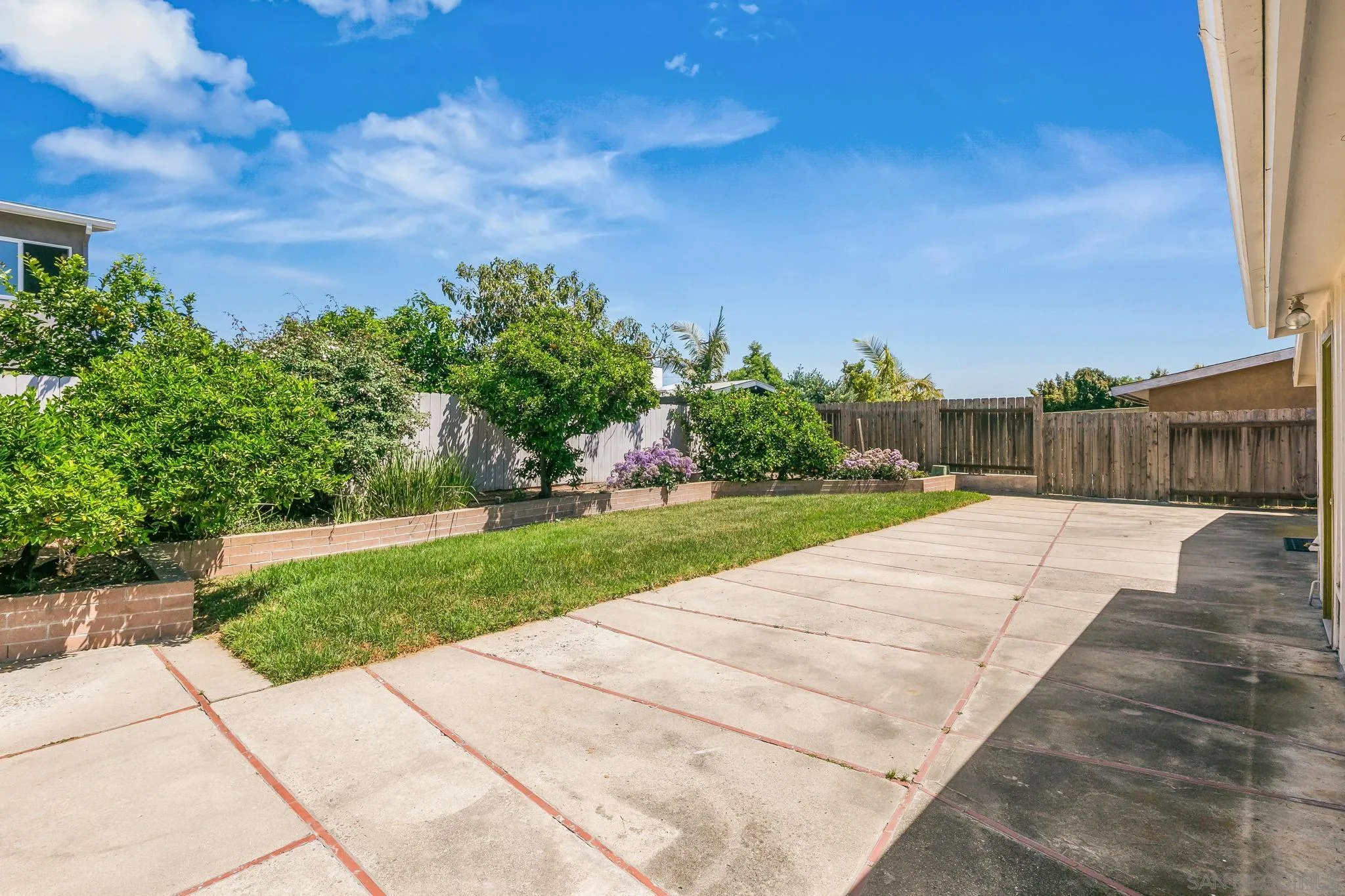 https://cdn.realtyfeed.com/cdn/127/260008248/c644647bf1d557fed14e64cadbd604e1.webp