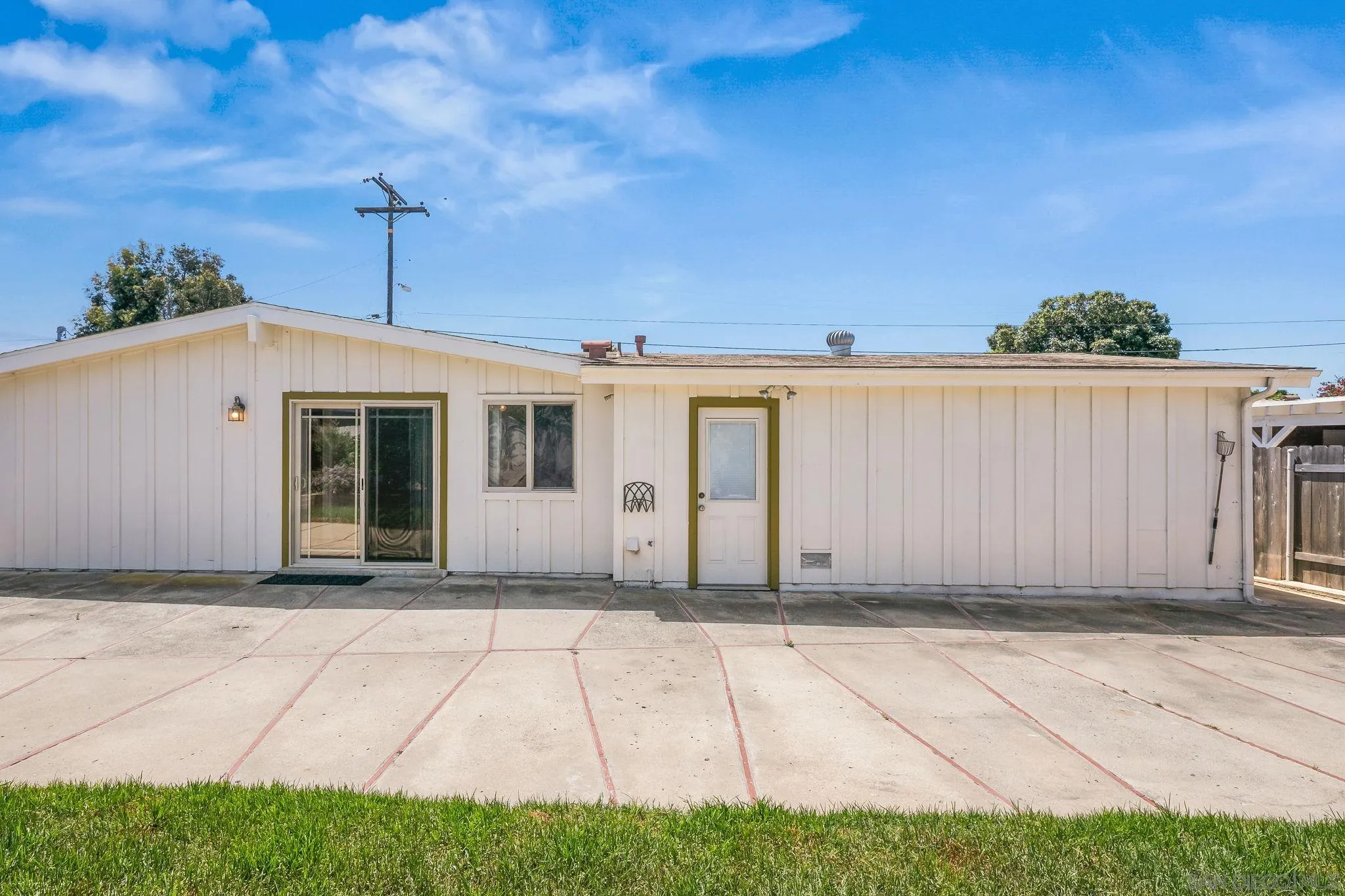 https://cdn.realtyfeed.com/cdn/127/260008248/d8ba72d68c0fc980a2fd64521f28121f.webp