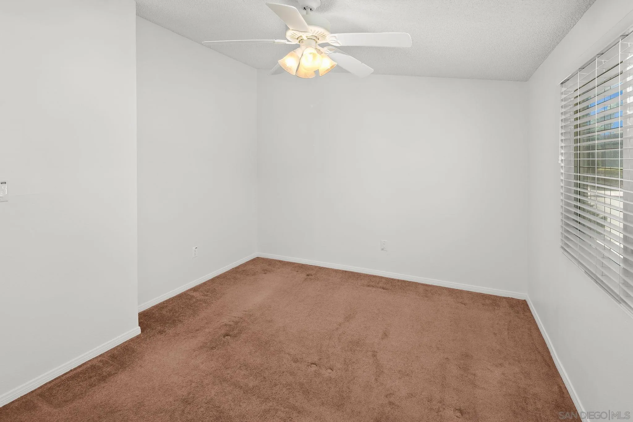 https://cdn.realtyfeed.com/cdn/127/260008248/e46cb701e1cb949e22b24d0c420d8b8f.webp