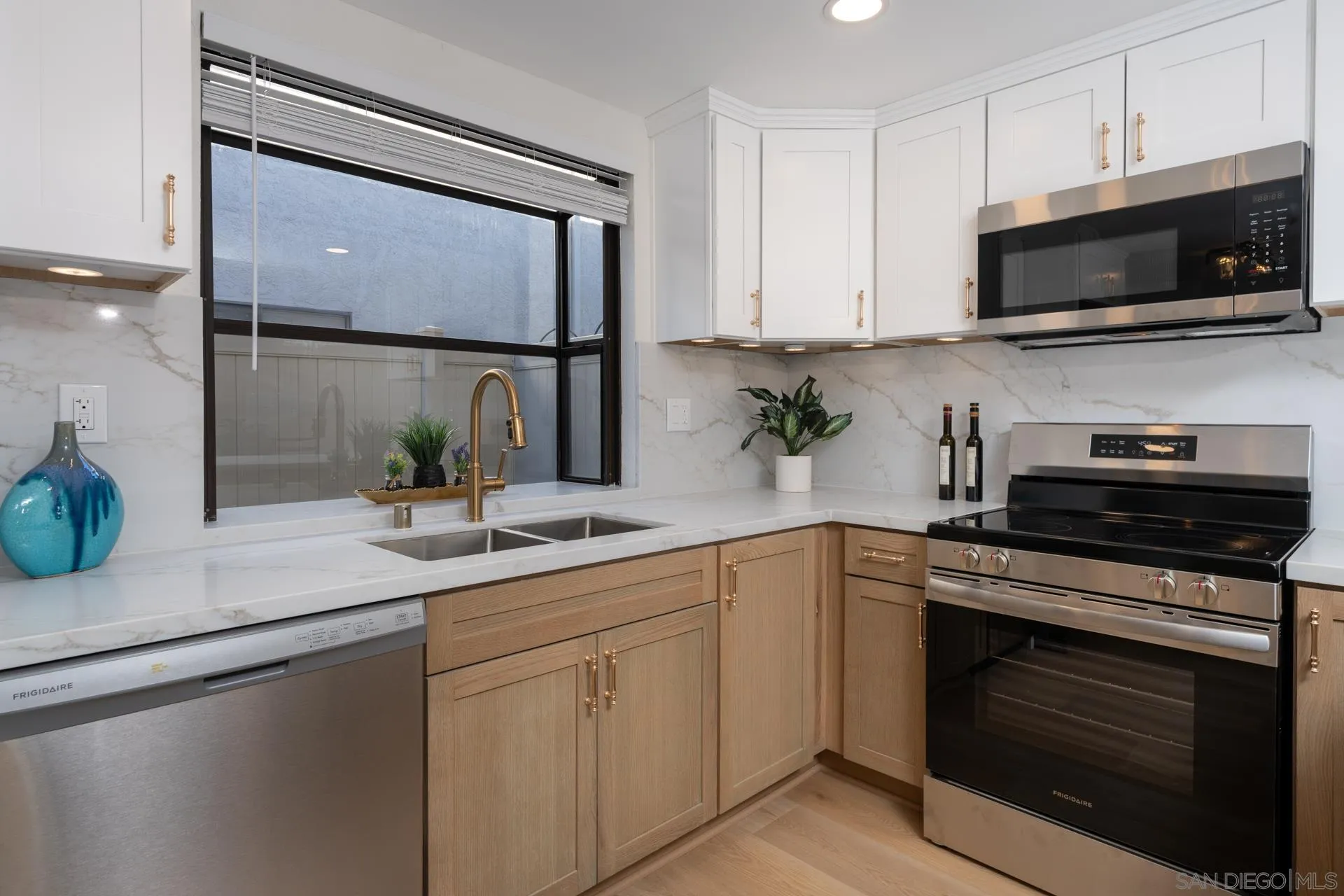 Photo #3: 260008251 Listing: Photo #3