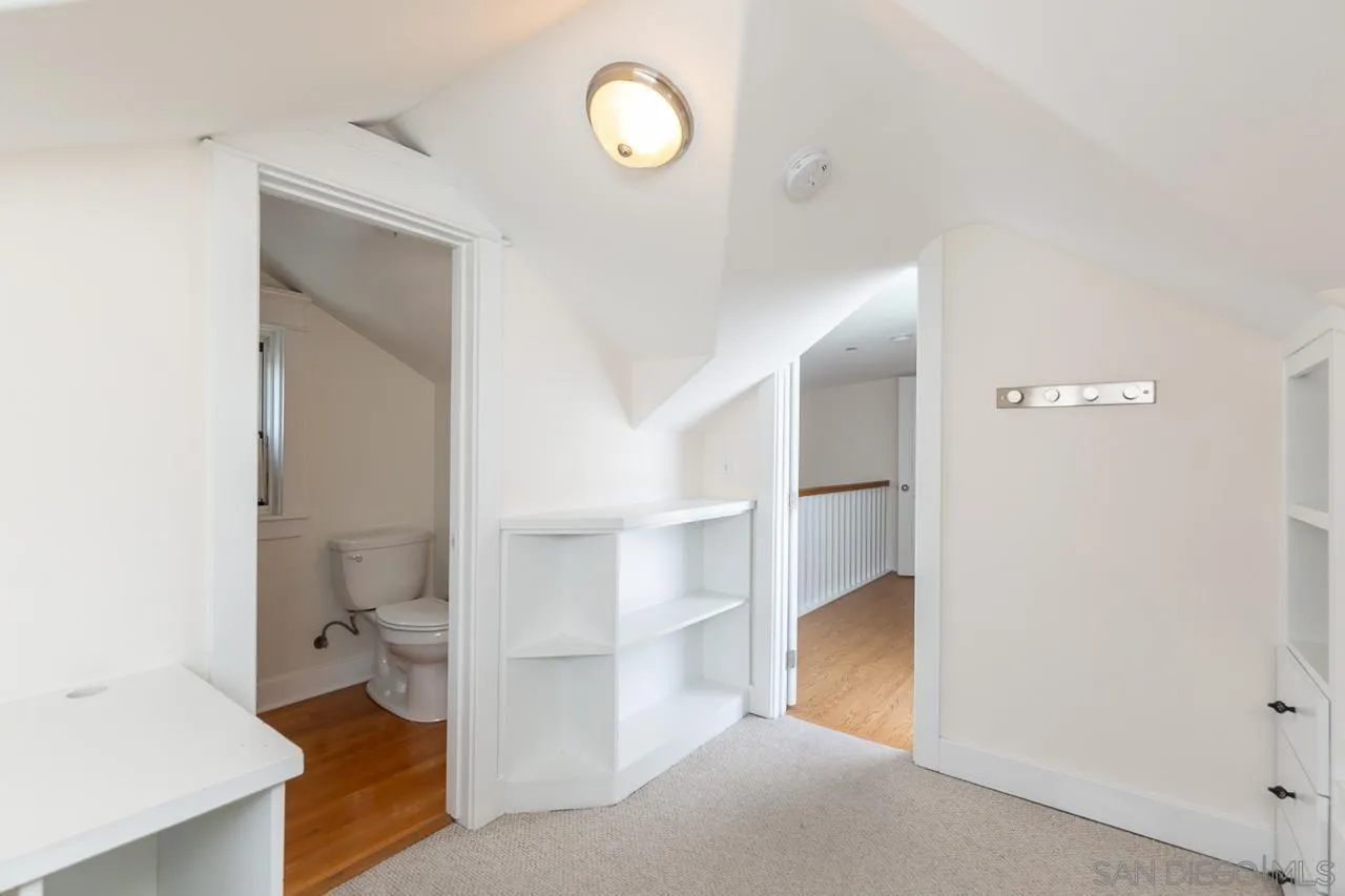 https://cdn.realtyfeed.com/cdn/127/260008252/1d4896cf1f96d47e239a42fe3f194c18.webp