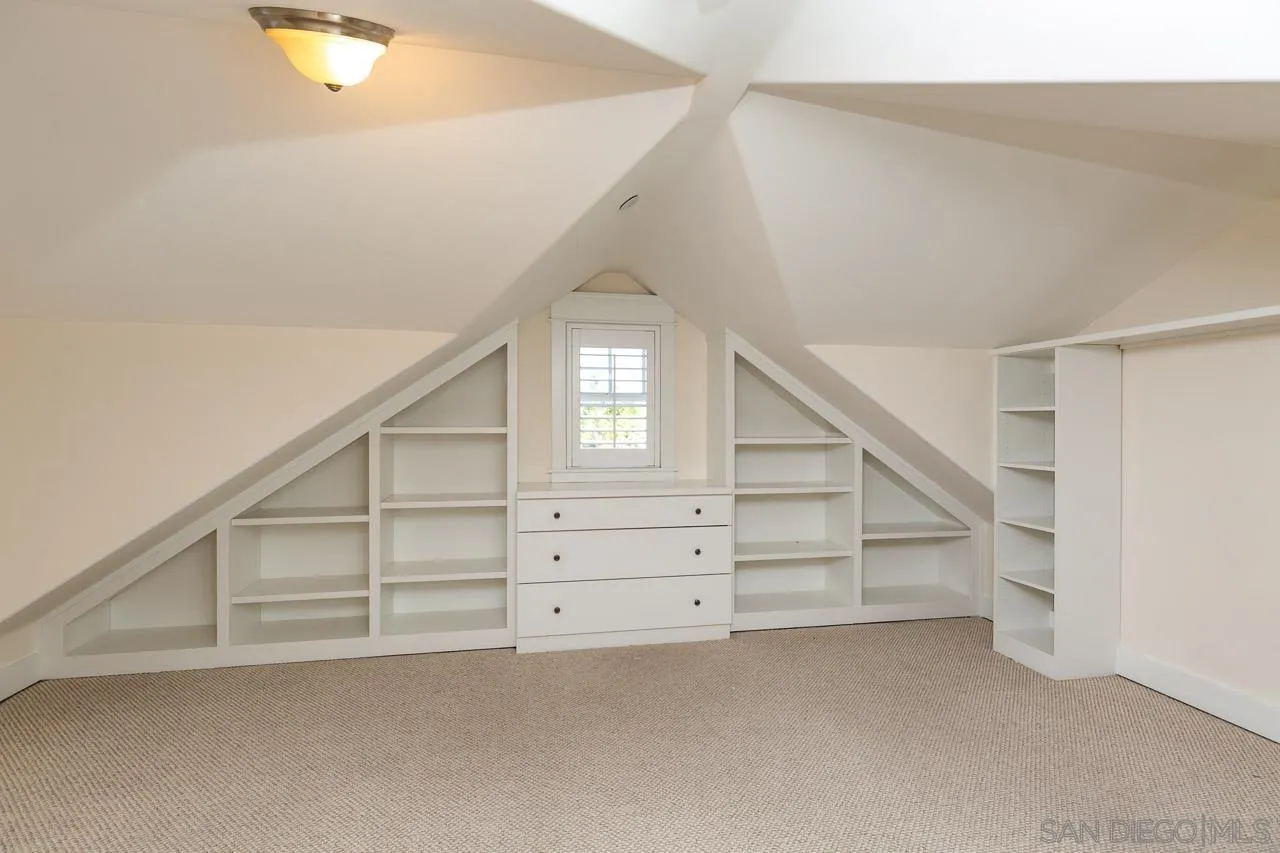 https://cdn.realtyfeed.com/cdn/127/260008252/20e1f2817e1f544fea5b8bb409277302.webp