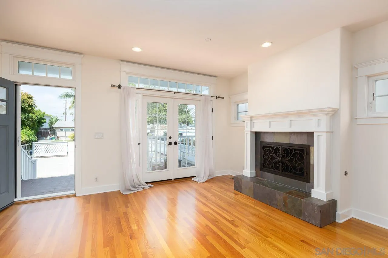 https://cdn.realtyfeed.com/cdn/127/260008252/30b2e682b0557587657f7f07cc66062a.webp