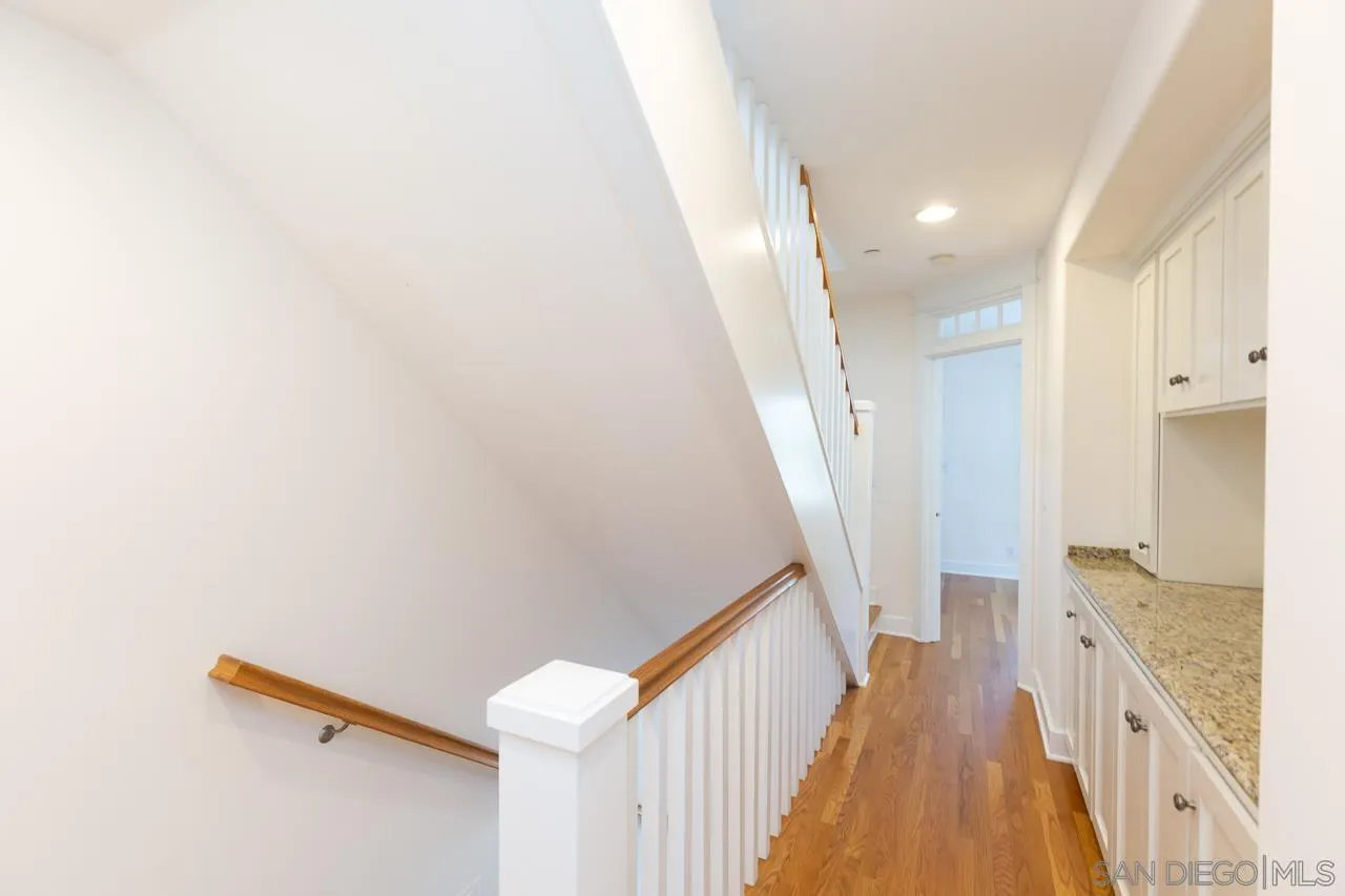 https://cdn.realtyfeed.com/cdn/127/260008252/b11d08d9e6440af1ef86da9f977993be.webp
