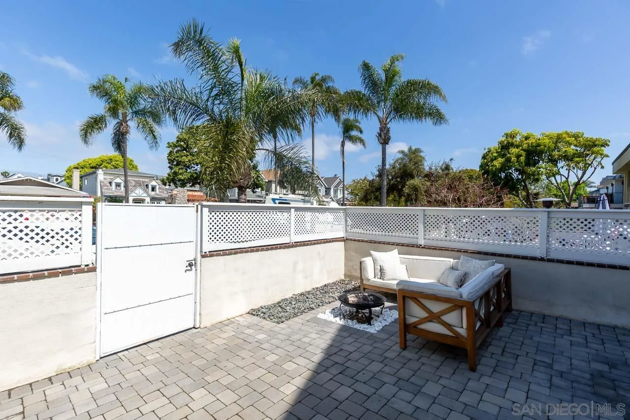 https://cdn.realtyfeed.com/cdn/127/260008252/b7fa5c069b1763ad5c7e821ec54335c3.webp