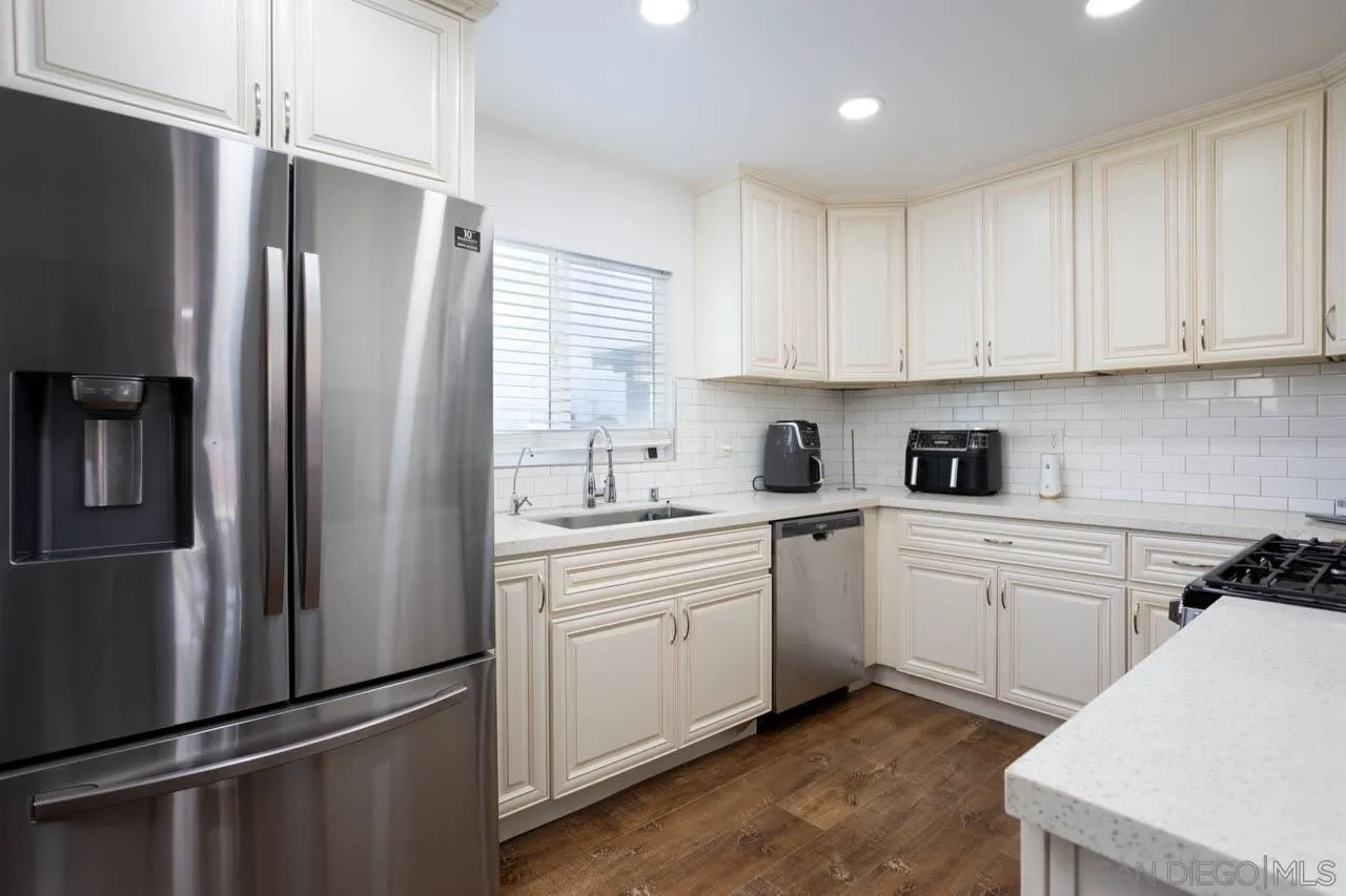 https://cdn.realtyfeed.com/cdn/127/260008256/4d5938190c5c7d9ea24de4b9fc788942.webp