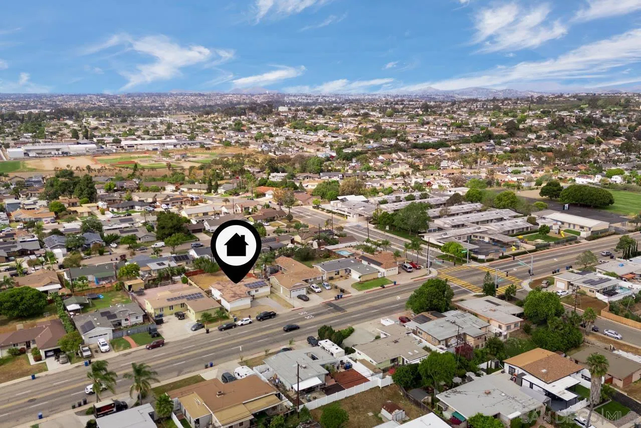 https://cdn.realtyfeed.com/cdn/127/260008256/79df1e4d174671a6b9cf1d22a8484e94.webp