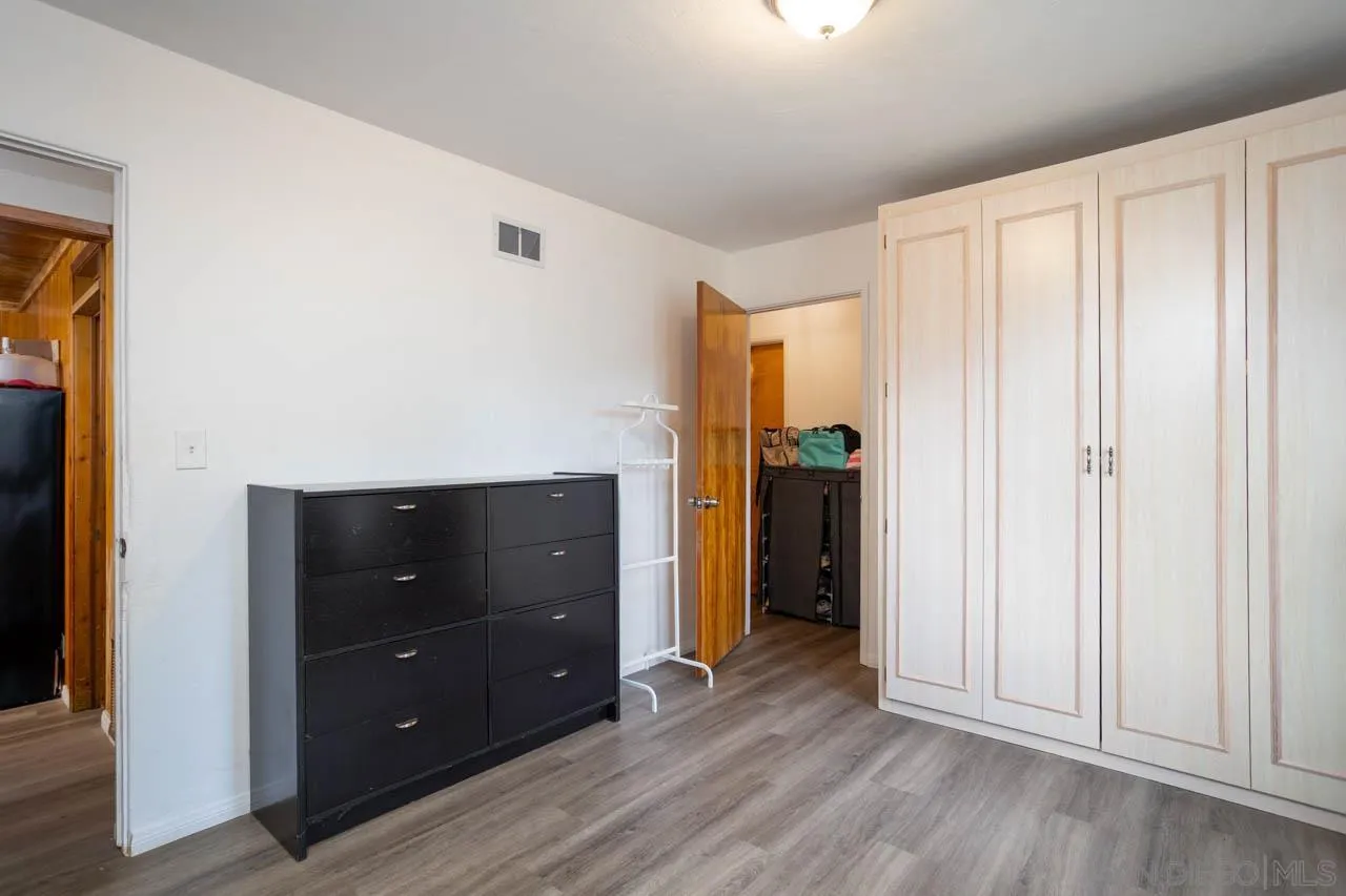 https://cdn.realtyfeed.com/cdn/127/260008258/228e441b58c785bc24980b281e86bfd5.webp
