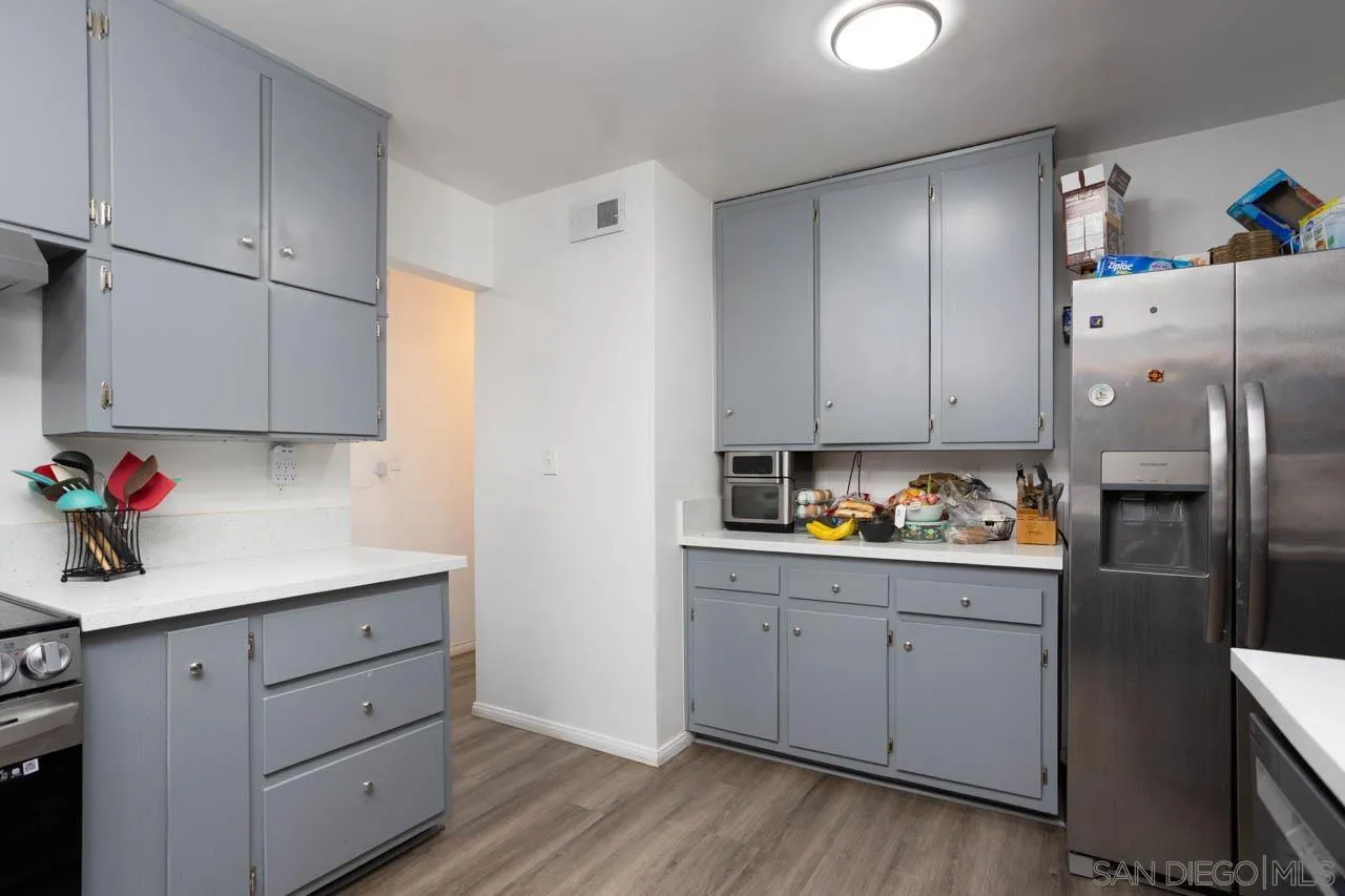 https://cdn.realtyfeed.com/cdn/127/260008258/afcbccff54661e3b4940679fa6fb1901.webp