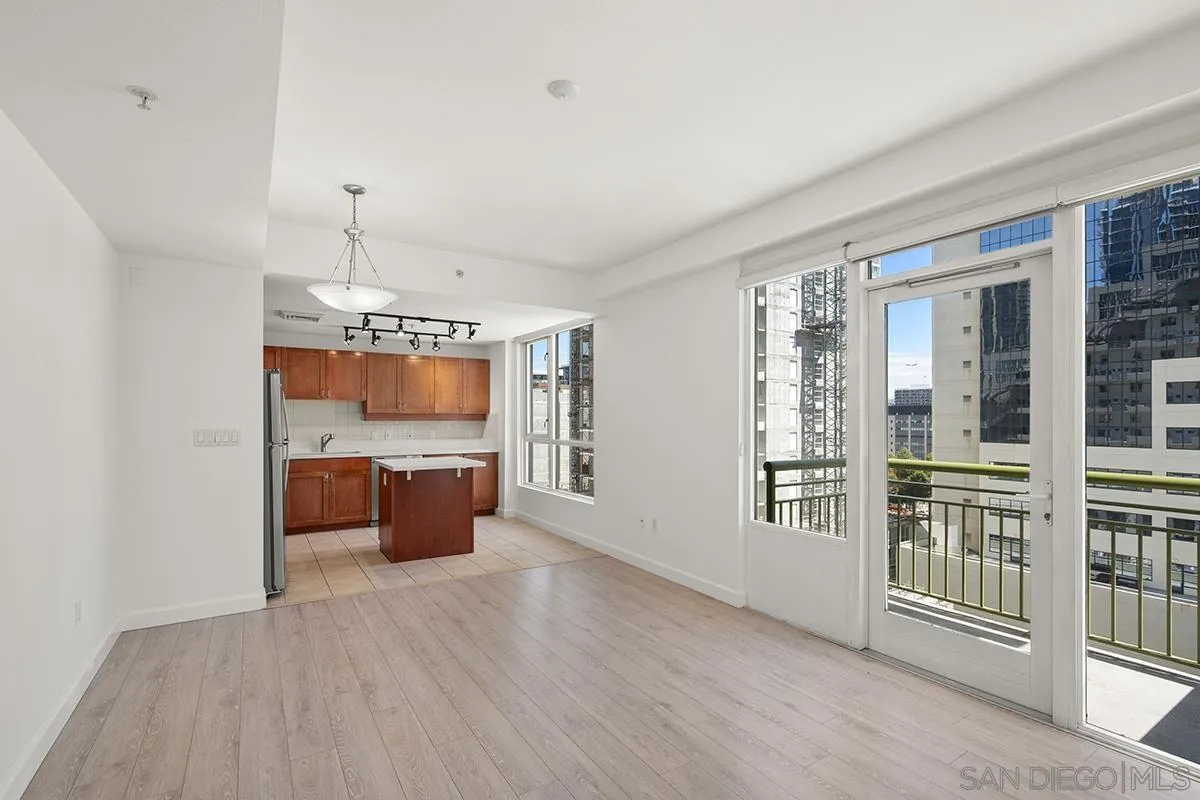 Photo #4: 260008259 Listing: Photo #4