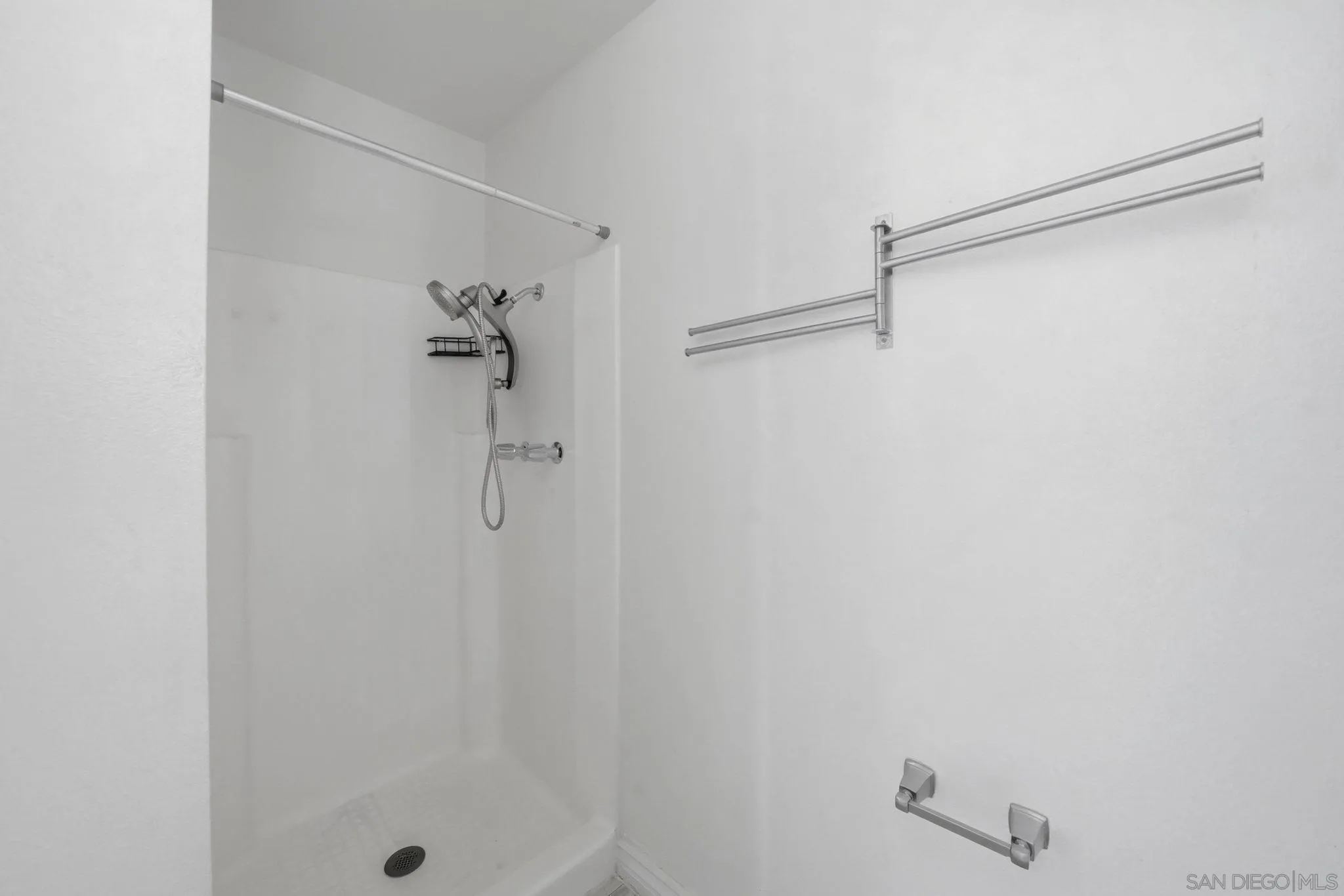 Photo #23: 260008262 Listing: Photo #23
