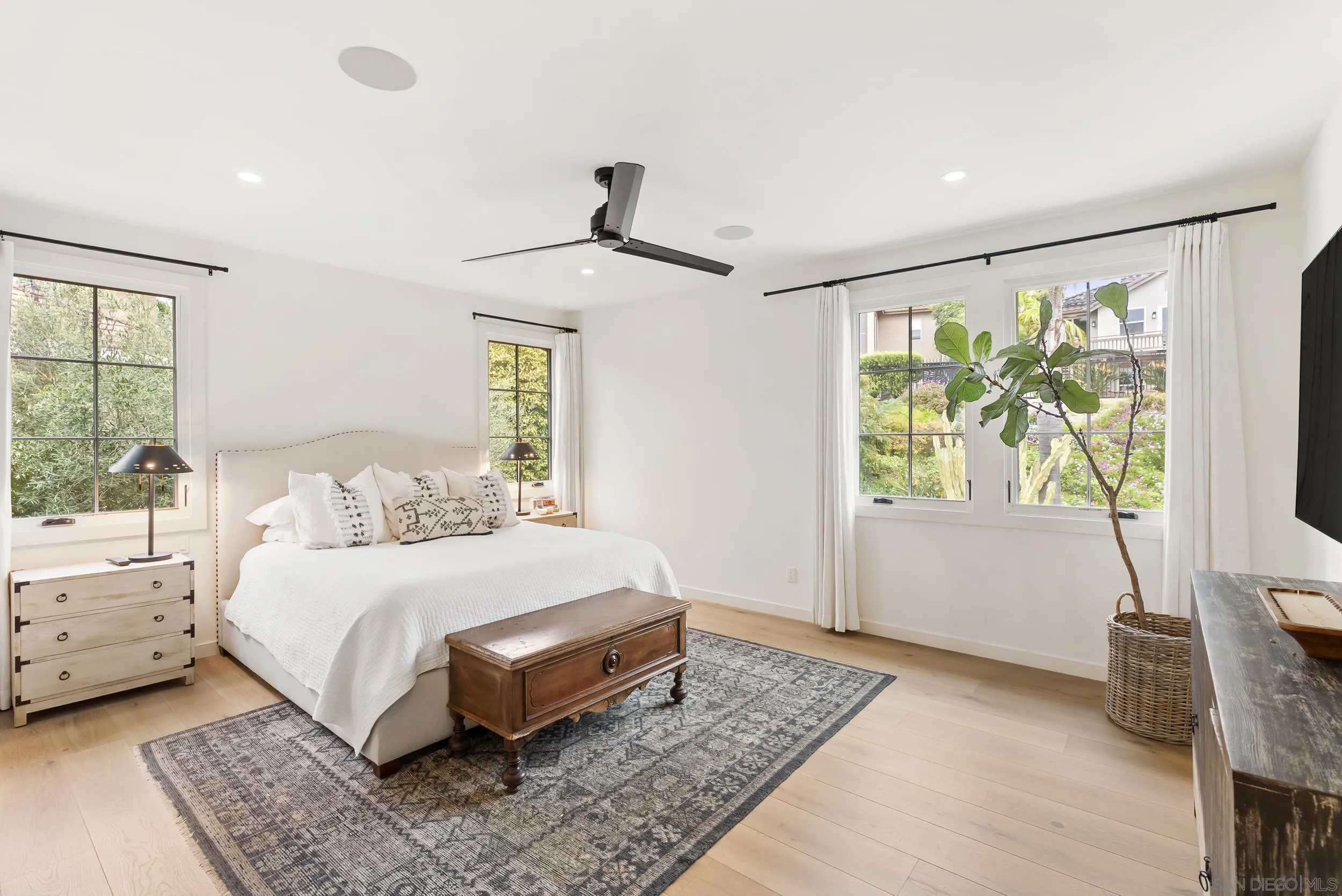 https://cdn.realtyfeed.com/cdn/127/260008263/21911eeee829ac11be83b8689be47dc0.webp