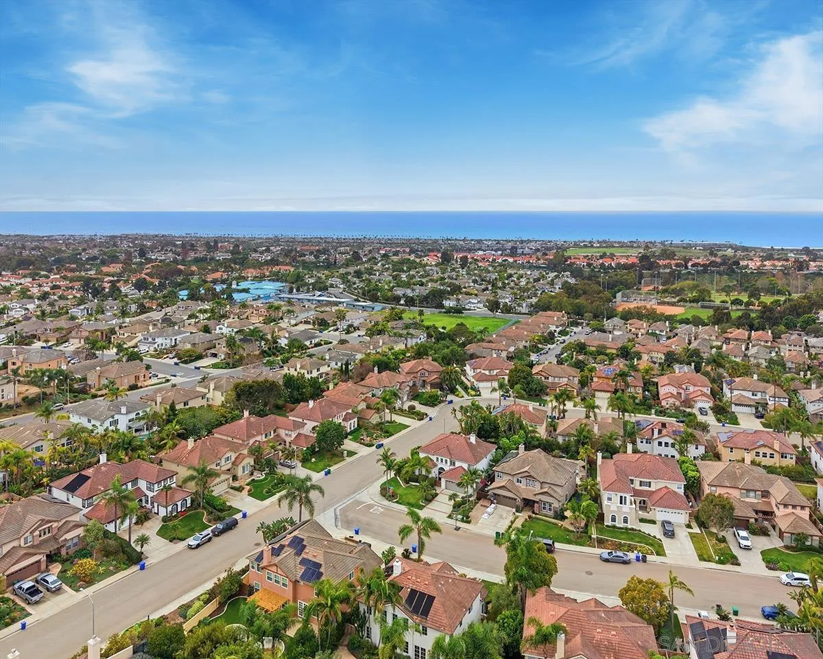 https://cdn.realtyfeed.com/cdn/127/260008263/beecd59560079f0e1f72fc9bada51681.webp