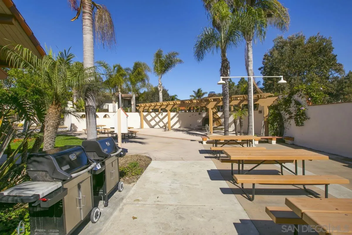 Photo #32: 260008264 Listing: Photo #32