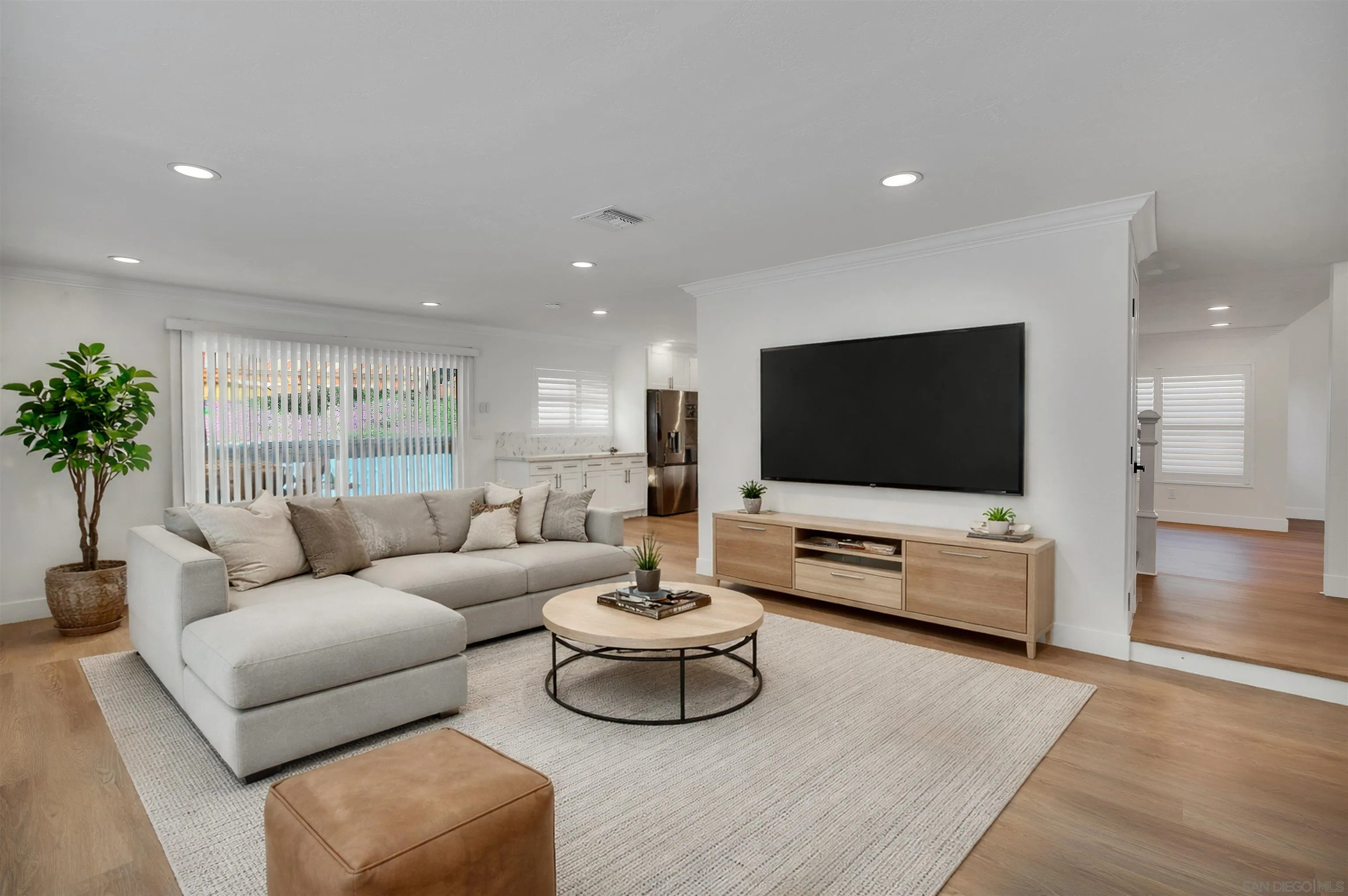 https://cdn.realtyfeed.com/cdn/127/260008266/e501083cd8c428931d7e5b6e5432d686.webp