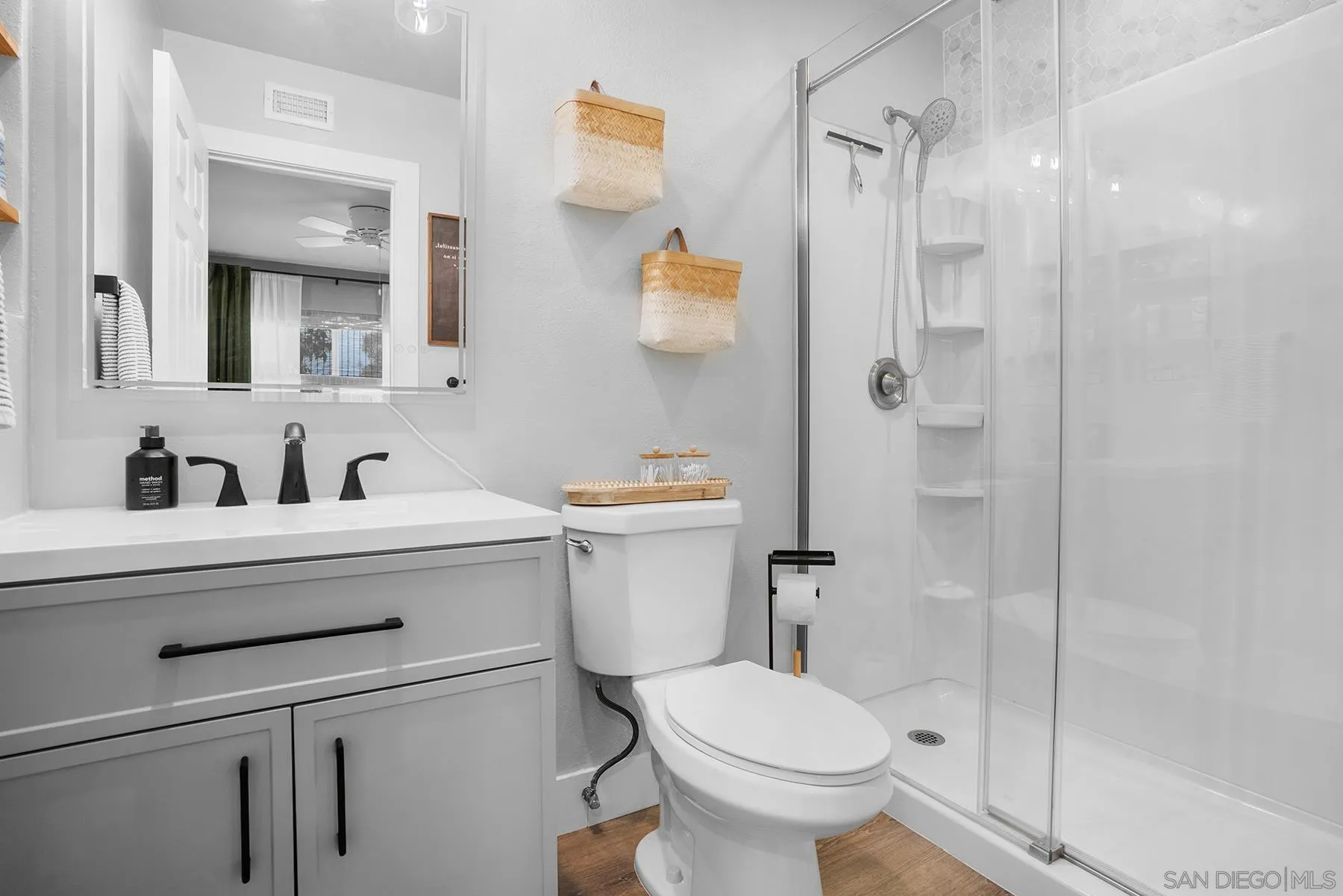 https://cdn.realtyfeed.com/cdn/127/260008271/21ac96f8159ae9e04085133337994b0c.webp