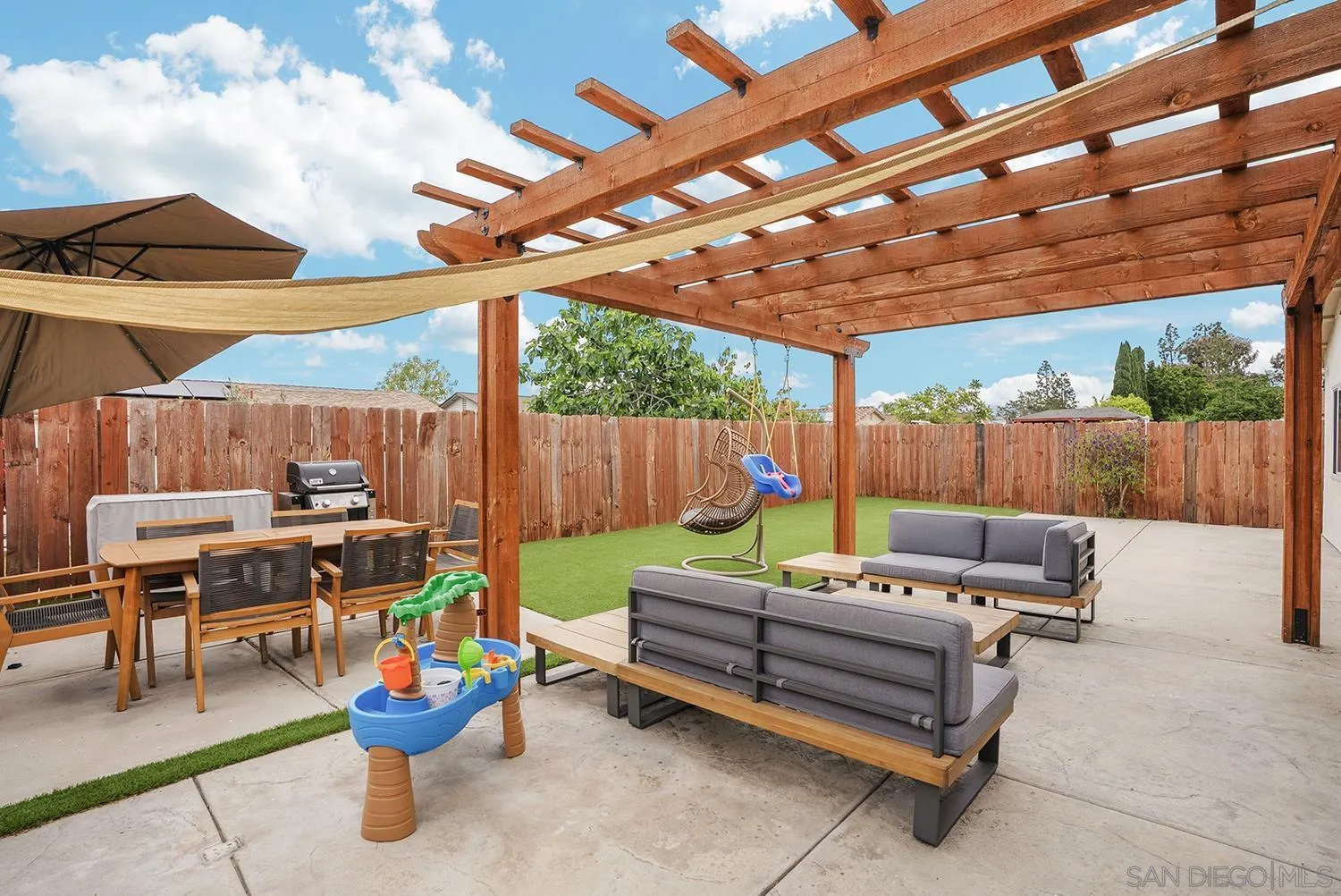 https://cdn.realtyfeed.com/cdn/127/260008271/c71c867ef74973e4f7915bd8c26c57ae.webp