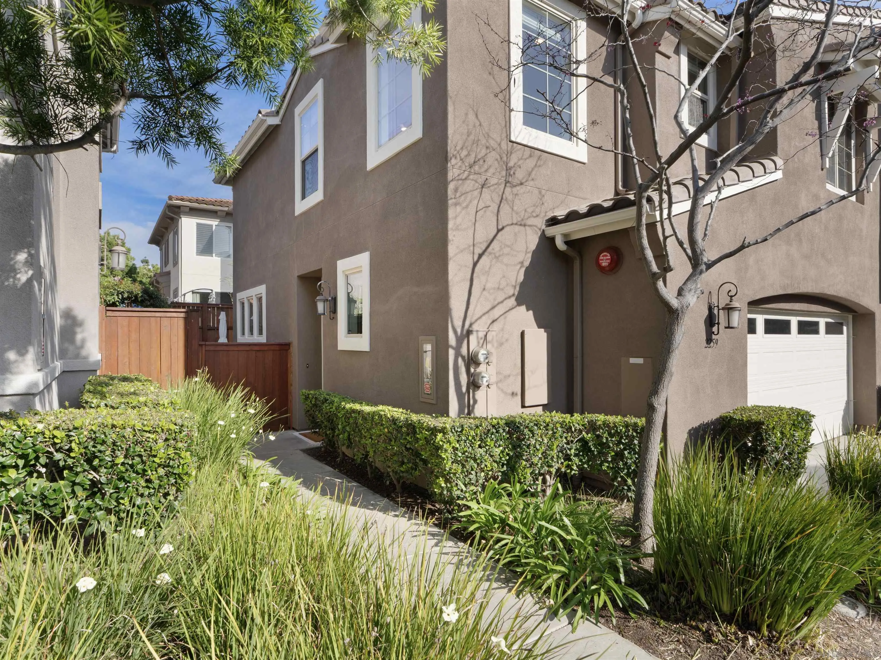 Photo #2: 260008272 Listing: Photo #2