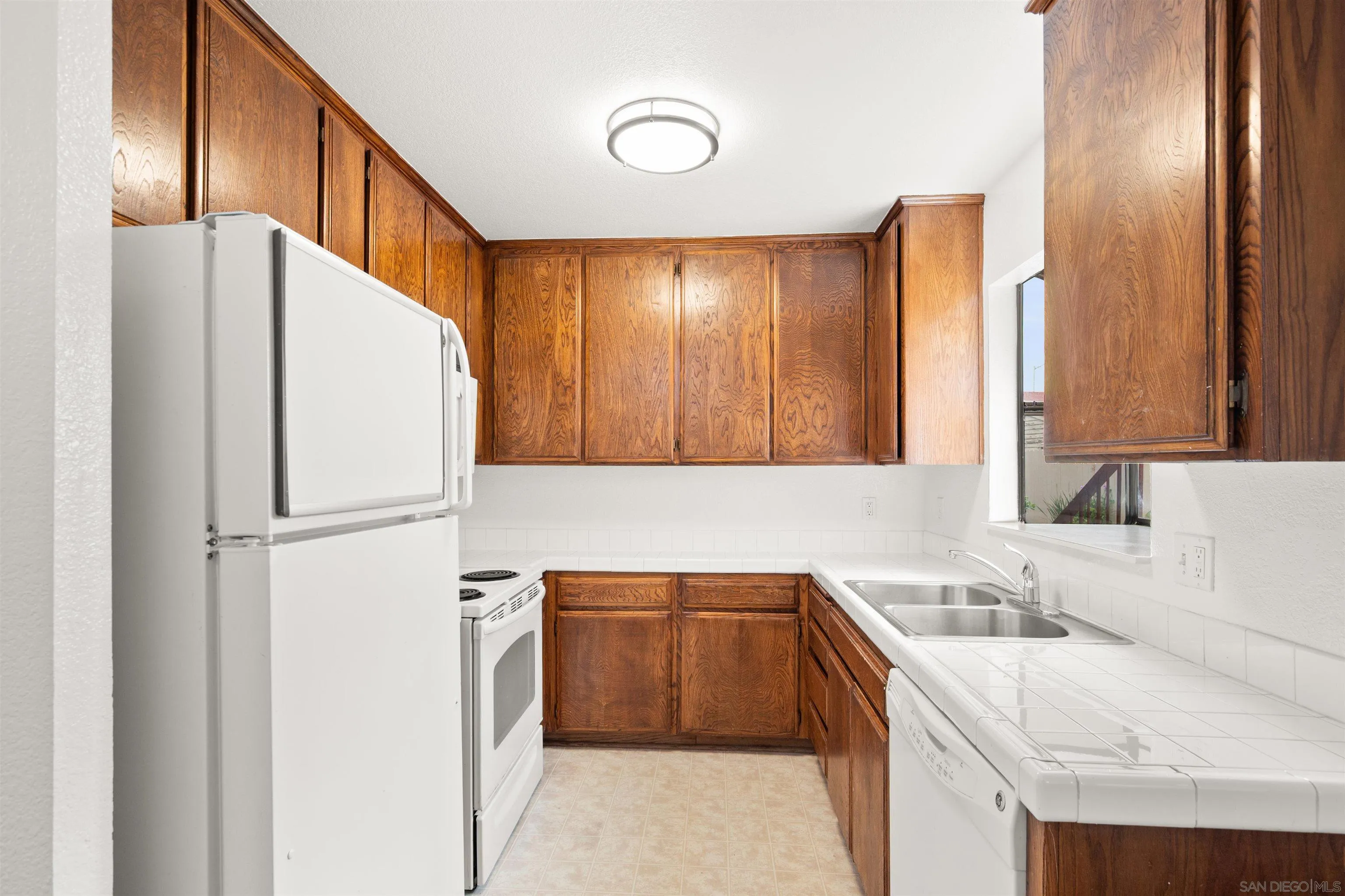 Photo #9: 260008274 Listing: Photo #9