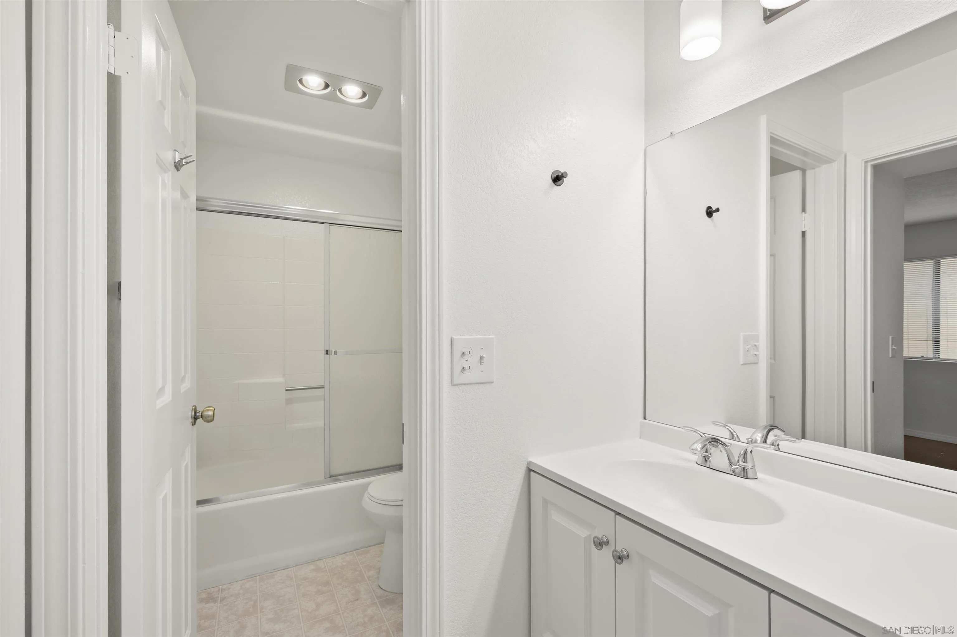 Photo #22: 260008274 Listing: Photo #22