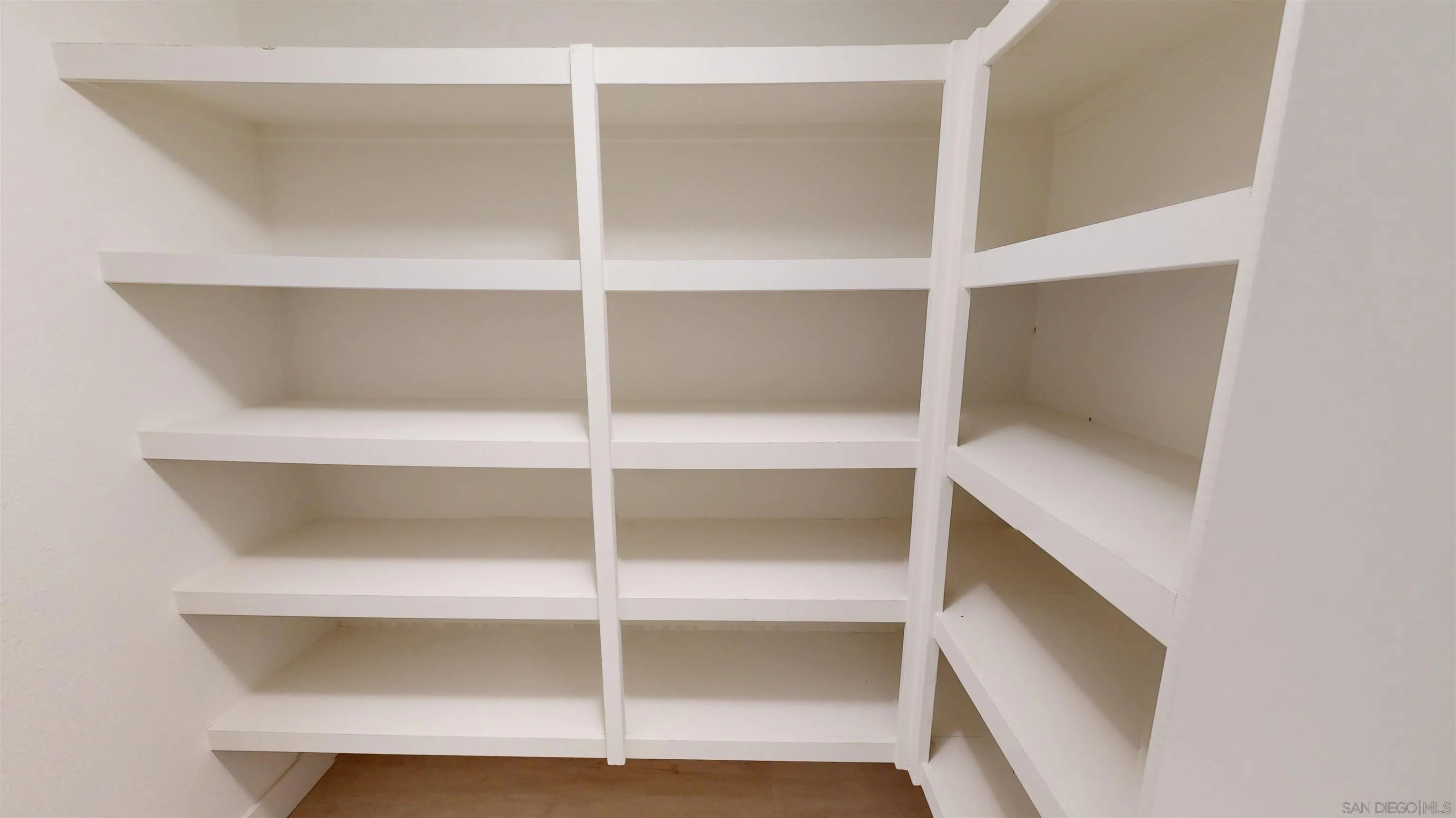 Photo #8: 260008278 Listing: Photo #8