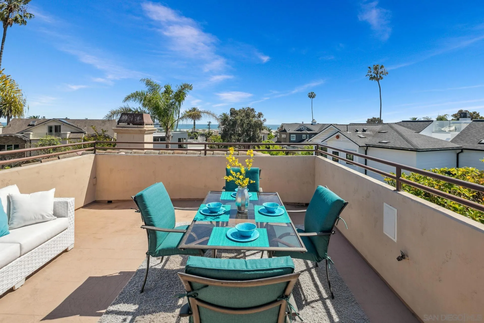https://cdn.realtyfeed.com/cdn/127/260008287/9d15df9cf43ba8944be0afa2263024c2.webp