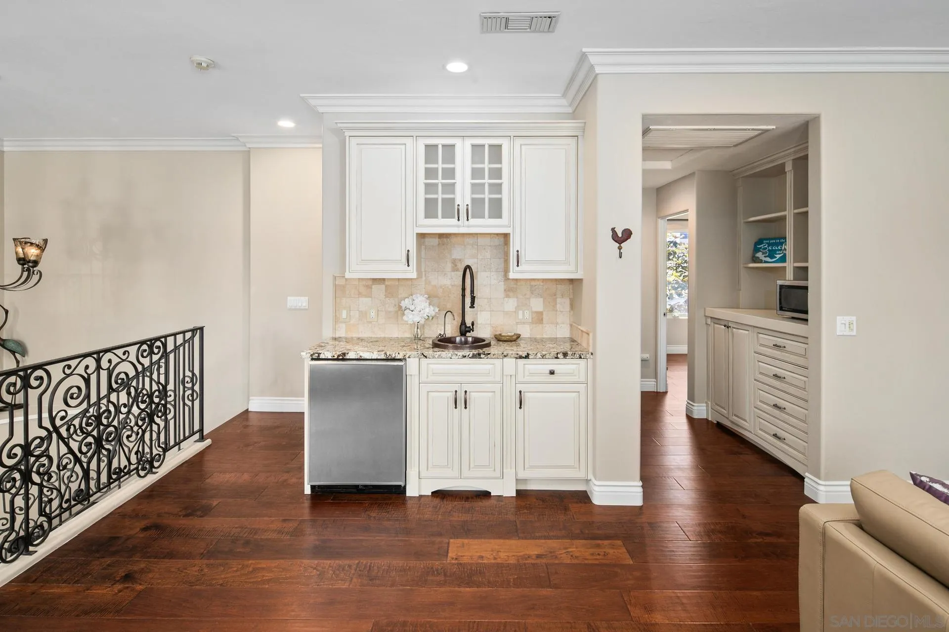 https://cdn.realtyfeed.com/cdn/127/260008287/f05dc3f1b628c5529a7803afa28ed327.webp