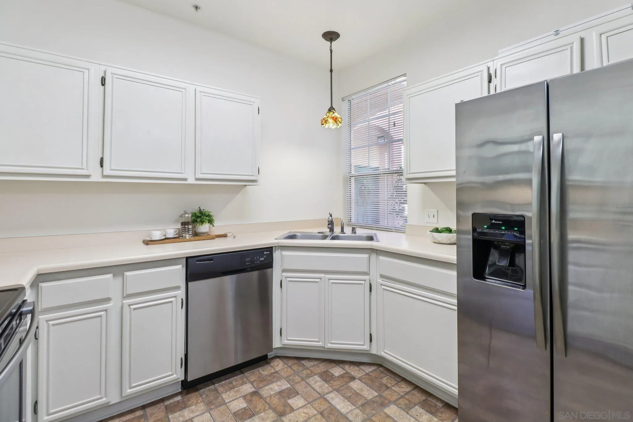 https://cdn.realtyfeed.com/cdn/127/260008290/6cecbfd99e14898fedc6b8c26f0e9929.webp