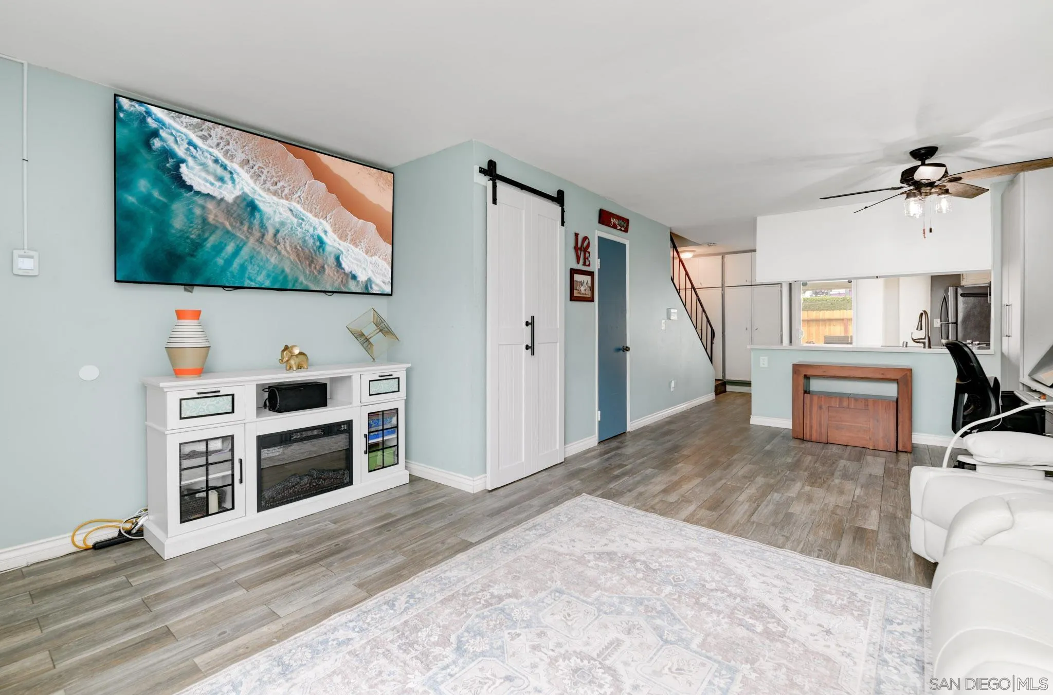 https://cdn.realtyfeed.com/cdn/127/260008291/3cdc25a8af0b0ba06aca3abe7990a5b3.webp
