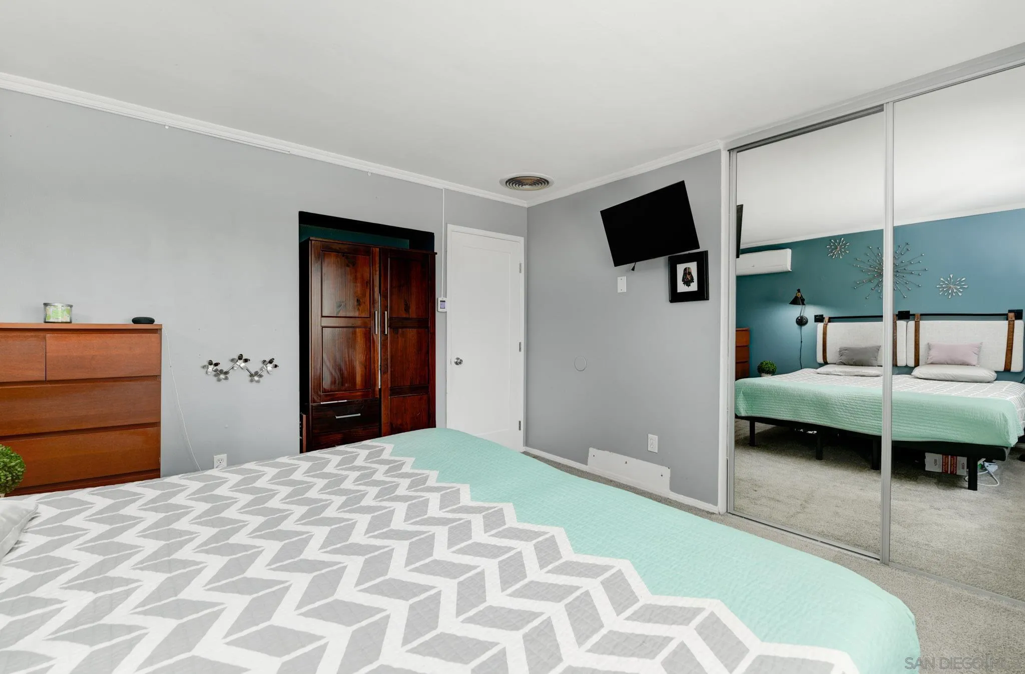 https://cdn.realtyfeed.com/cdn/127/260008291/71f5709a5bb6e0e38abb2411b5873792.webp