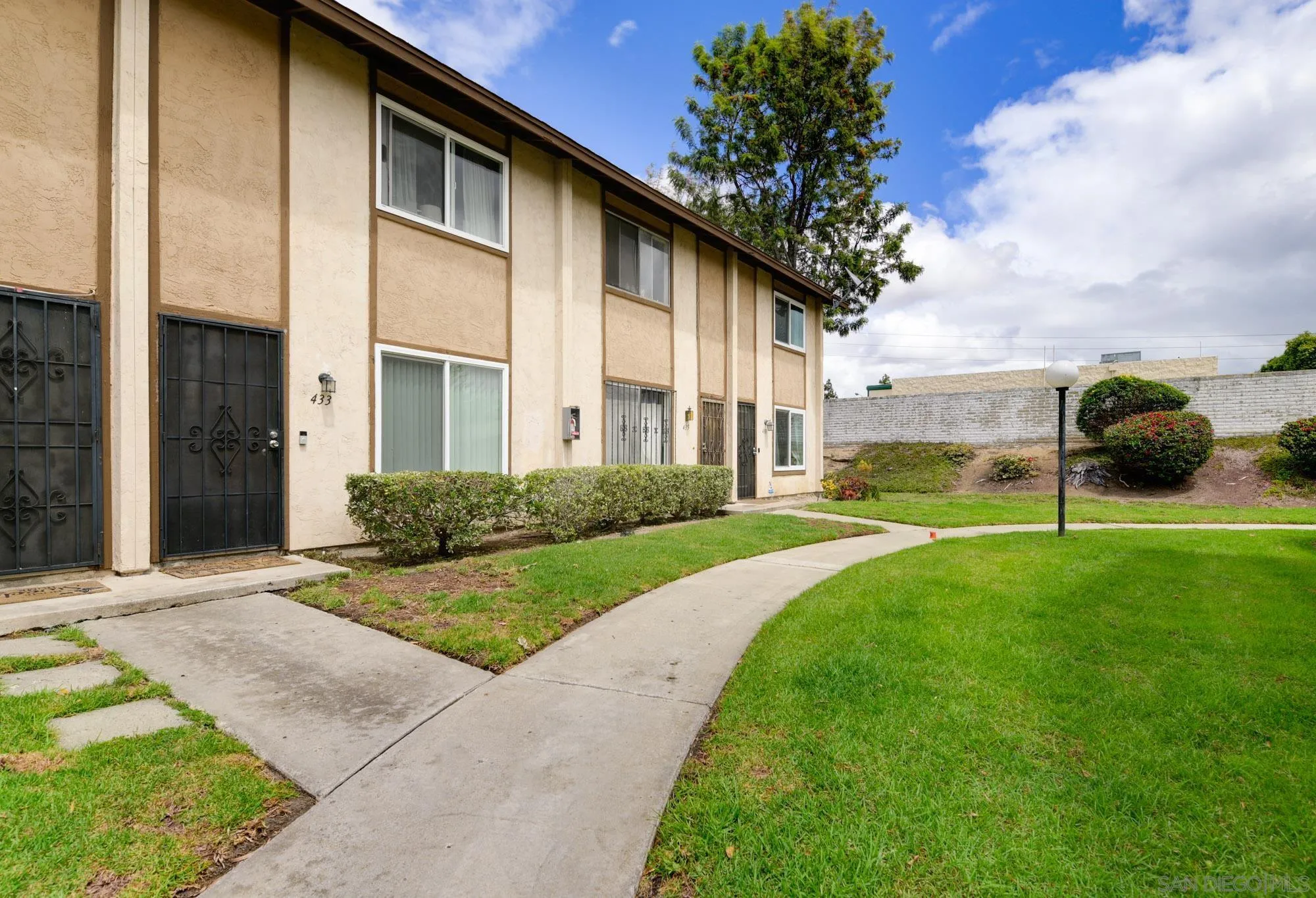 https://cdn.realtyfeed.com/cdn/127/260008291/8b11b982b905b878de7d61215d82d157.webp