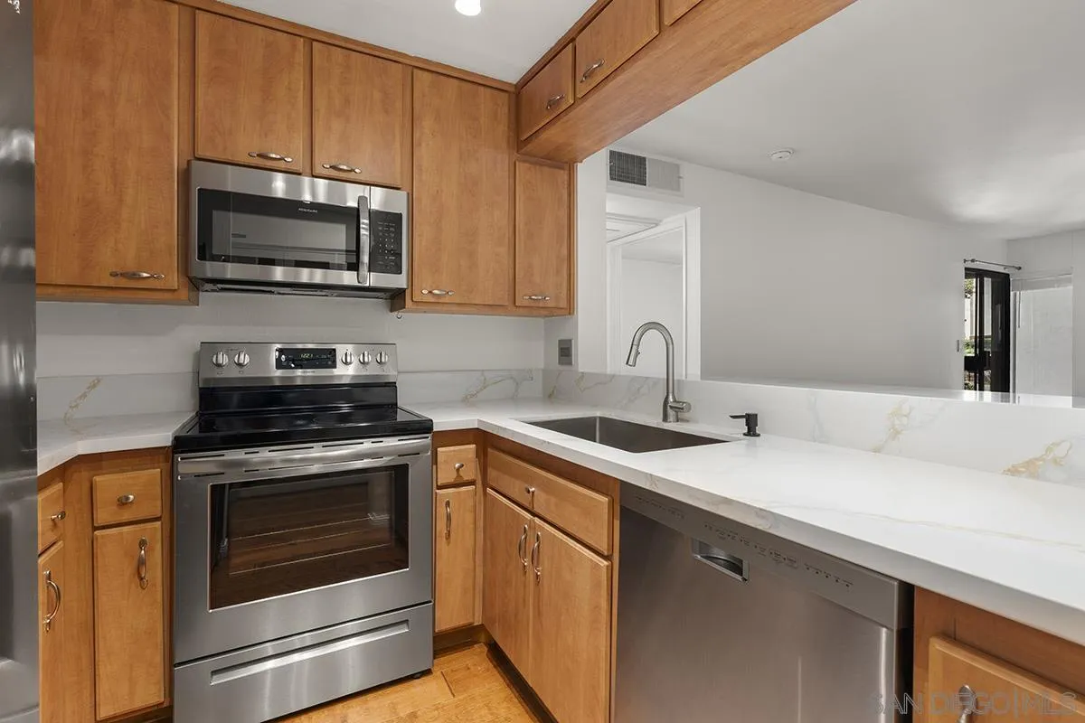 6767 Friars UNIT 139, San Diego, CA, 92108