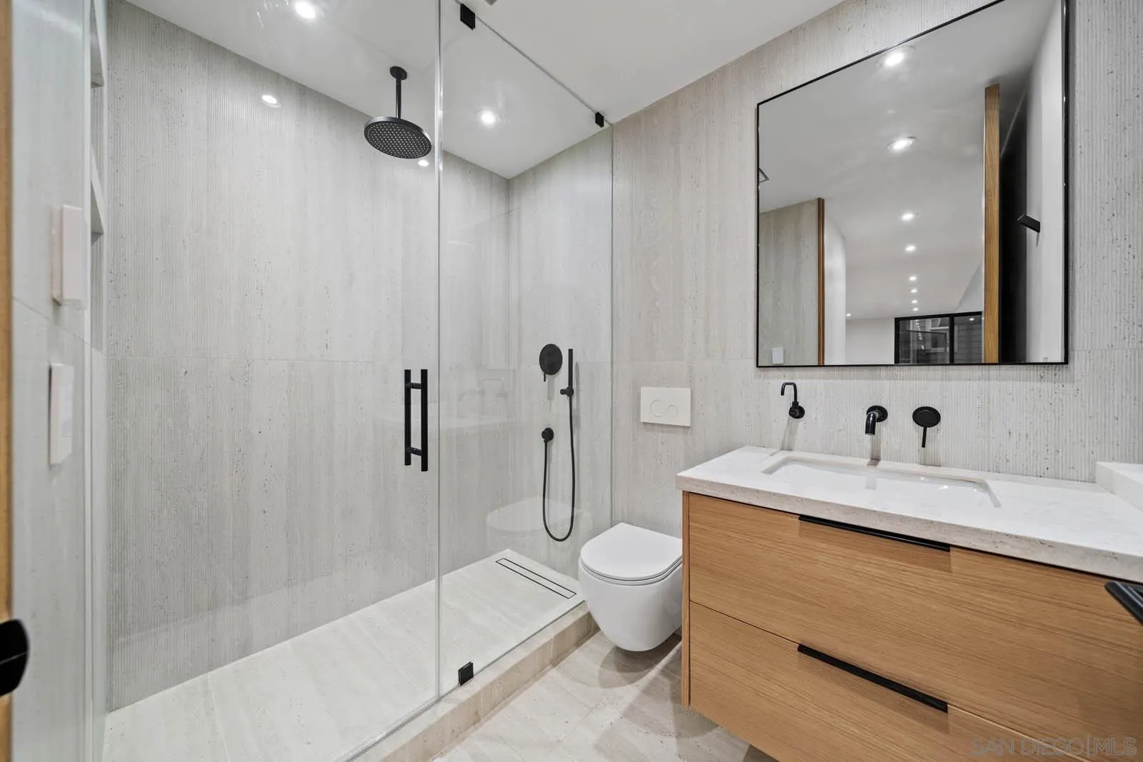 https://cdn.realtyfeed.com/cdn/127/260008294/f4718600e1d5a6f212e77496ae087eff.webp