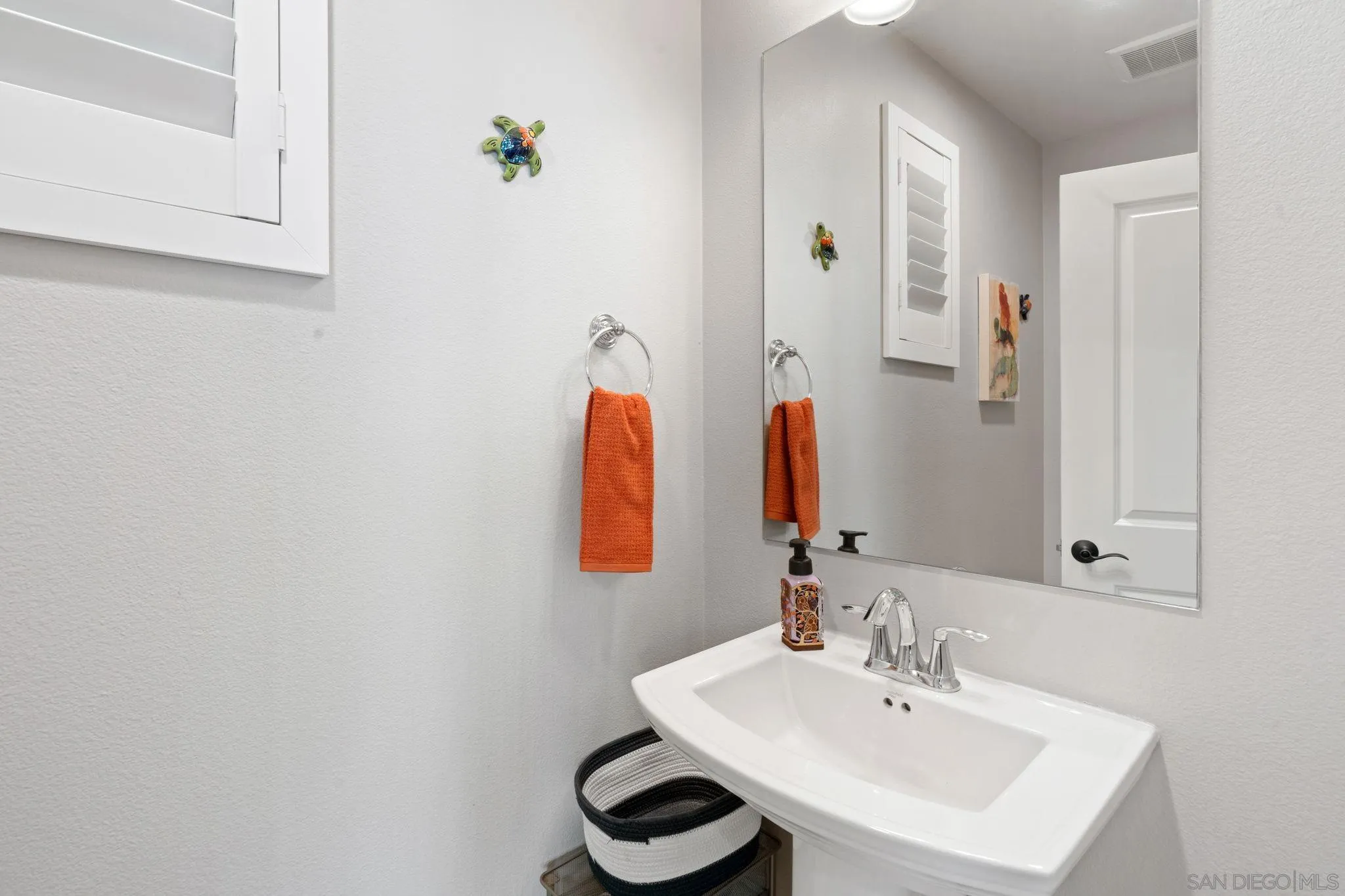 https://cdn.realtyfeed.com/cdn/127/260008295/0095d55a11da1deb9dd04b1ded835d1c.webp