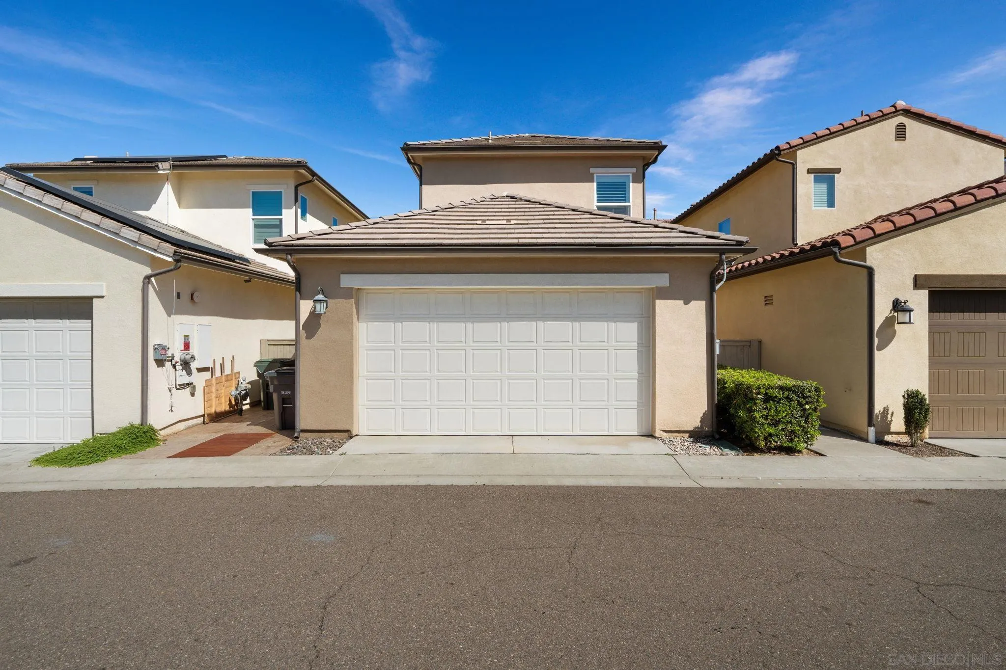 https://cdn.realtyfeed.com/cdn/127/260008295/00e521e99b838a21a91eeecb8eff06cd.webp