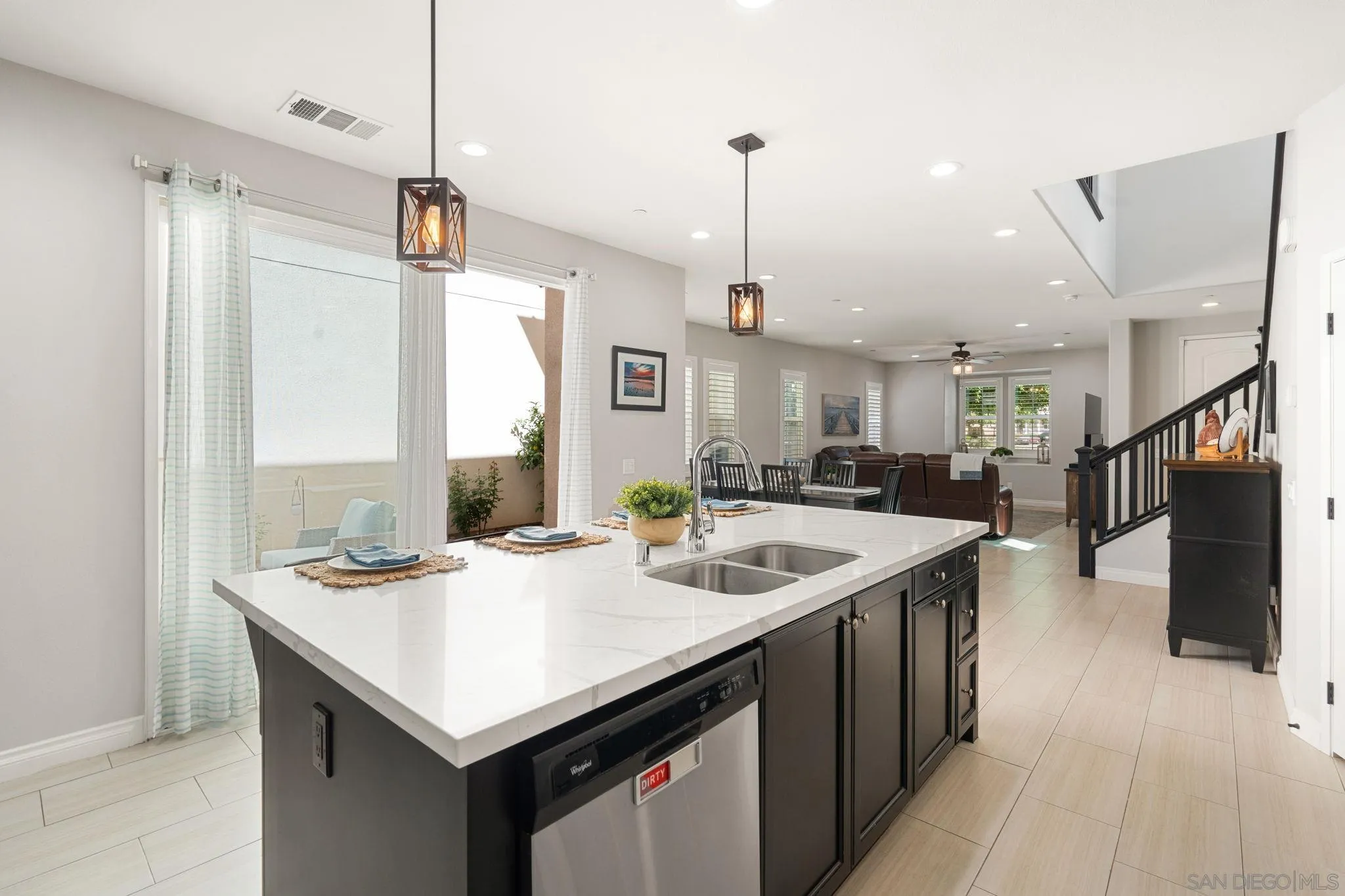 https://cdn.realtyfeed.com/cdn/127/260008295/5e7fe5836162a127f569721fa2210ada.webp