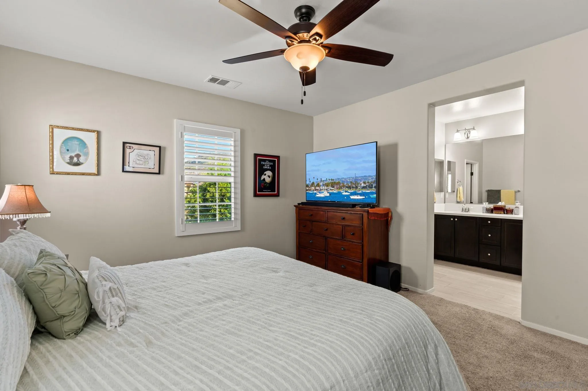 https://cdn.realtyfeed.com/cdn/127/260008295/7fe3d6becdad7c676b61f625e52c14a9.webp