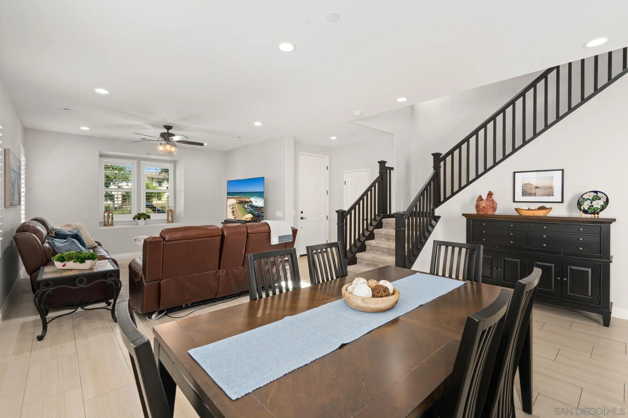 https://cdn.realtyfeed.com/cdn/127/260008295/939475330483bf095c1700020f7038bd.webp