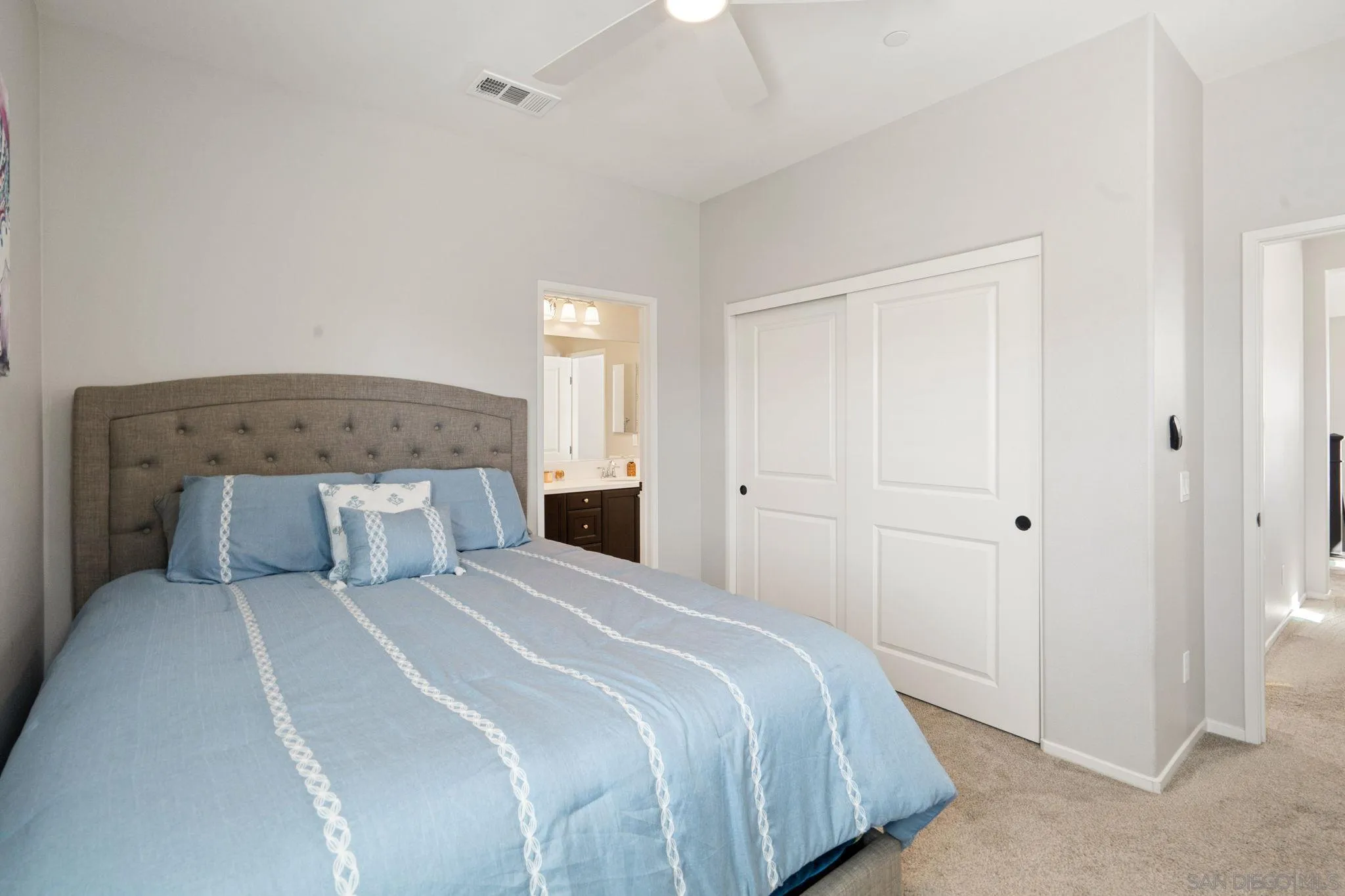 https://cdn.realtyfeed.com/cdn/127/260008295/9459b40c6bf5695a2977a279fc65fbb6.webp
