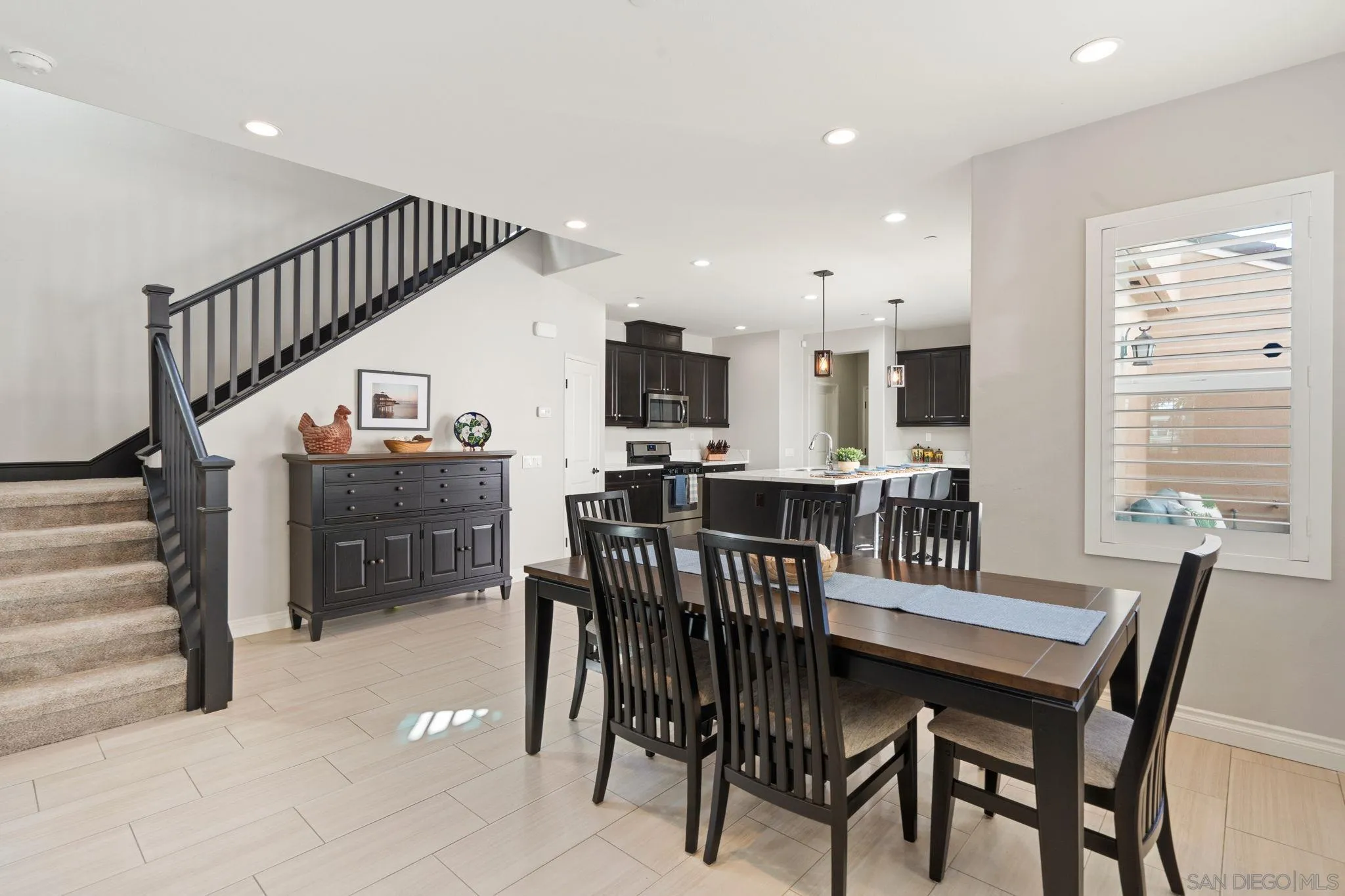 https://cdn.realtyfeed.com/cdn/127/260008295/9c6e7313b7b21b8a9149bdf439ed95e4.webp